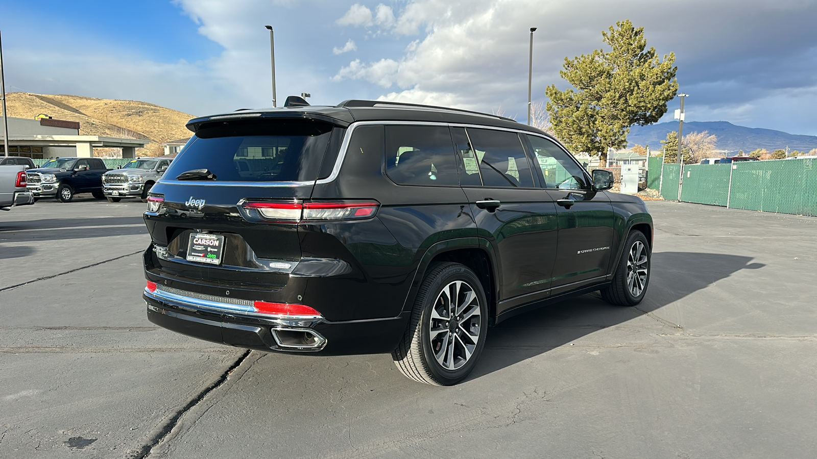 2021 Jeep Grand Cherokee L Overland 3