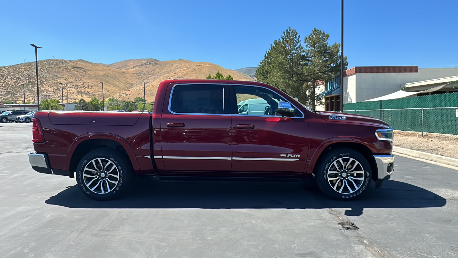 2025 Ram 1500 LIMITED CREW CAB 4X4 57 BOX 2