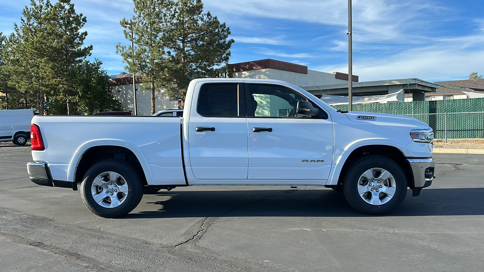 2025 Ram 1500 BIG HORN QUAD CAB 4X4 64 BOX 2