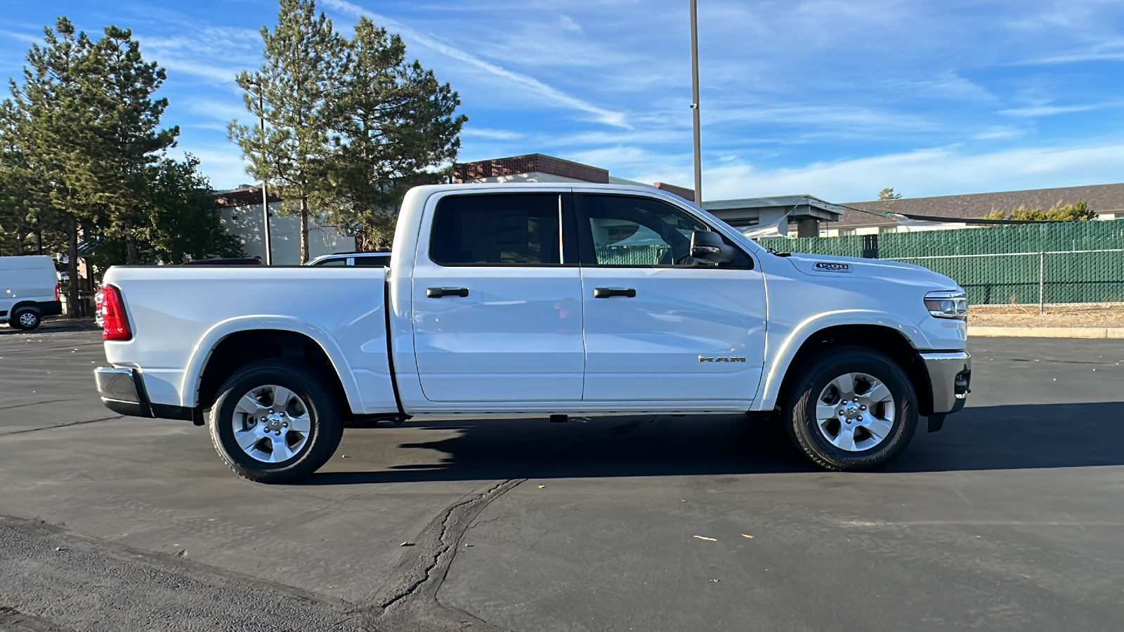 2025 Ram 1500 BIG HORN CREW CAB 4X4 57 BOX 2