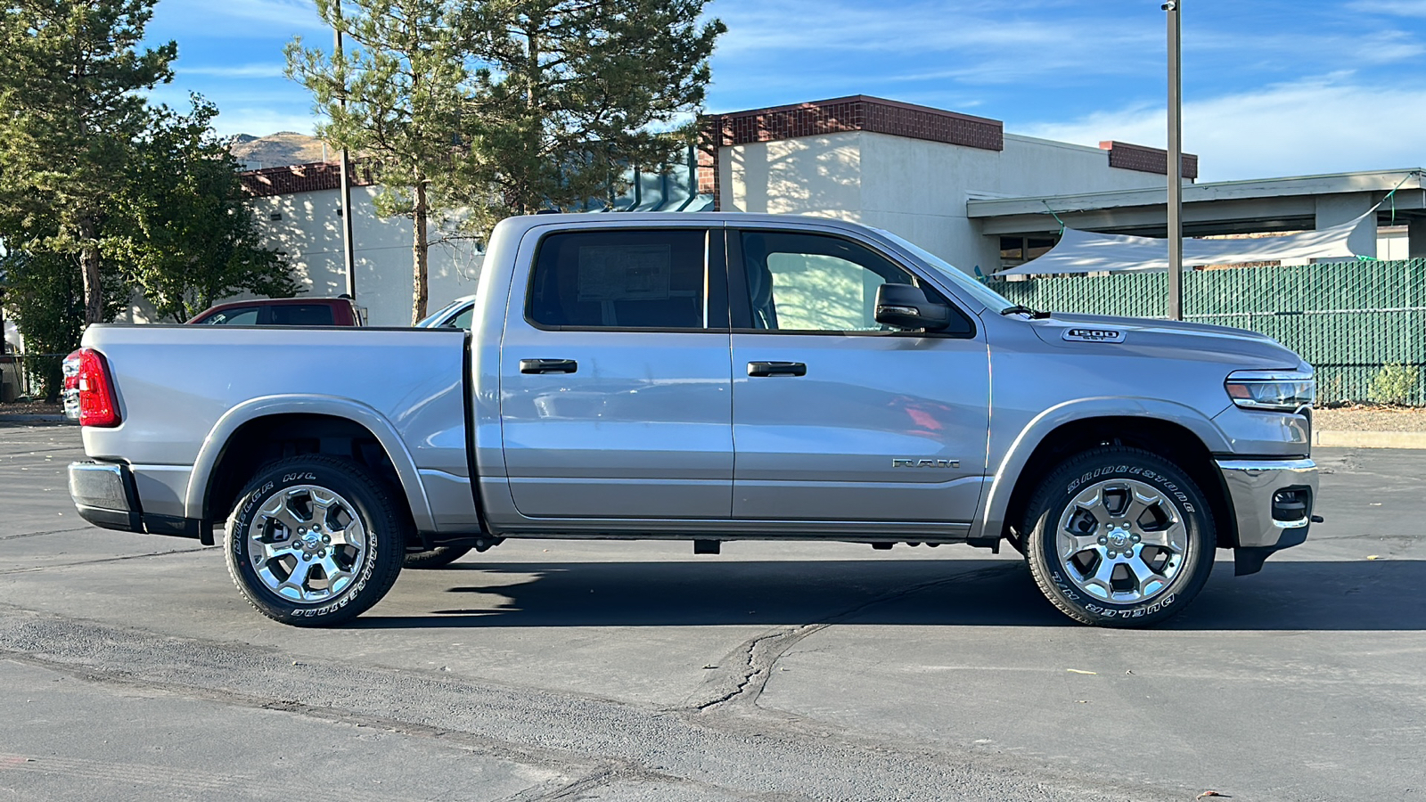 2025 Ram 1500 BIG HORN CREW CAB 4X4 57 BOX 2