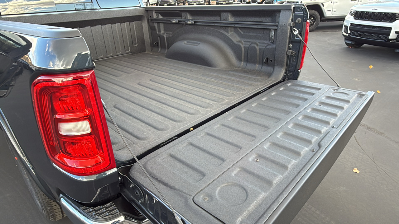 2025 Ram 1500 BIG HORN QUAD CAB 4X4 64 BOX 14