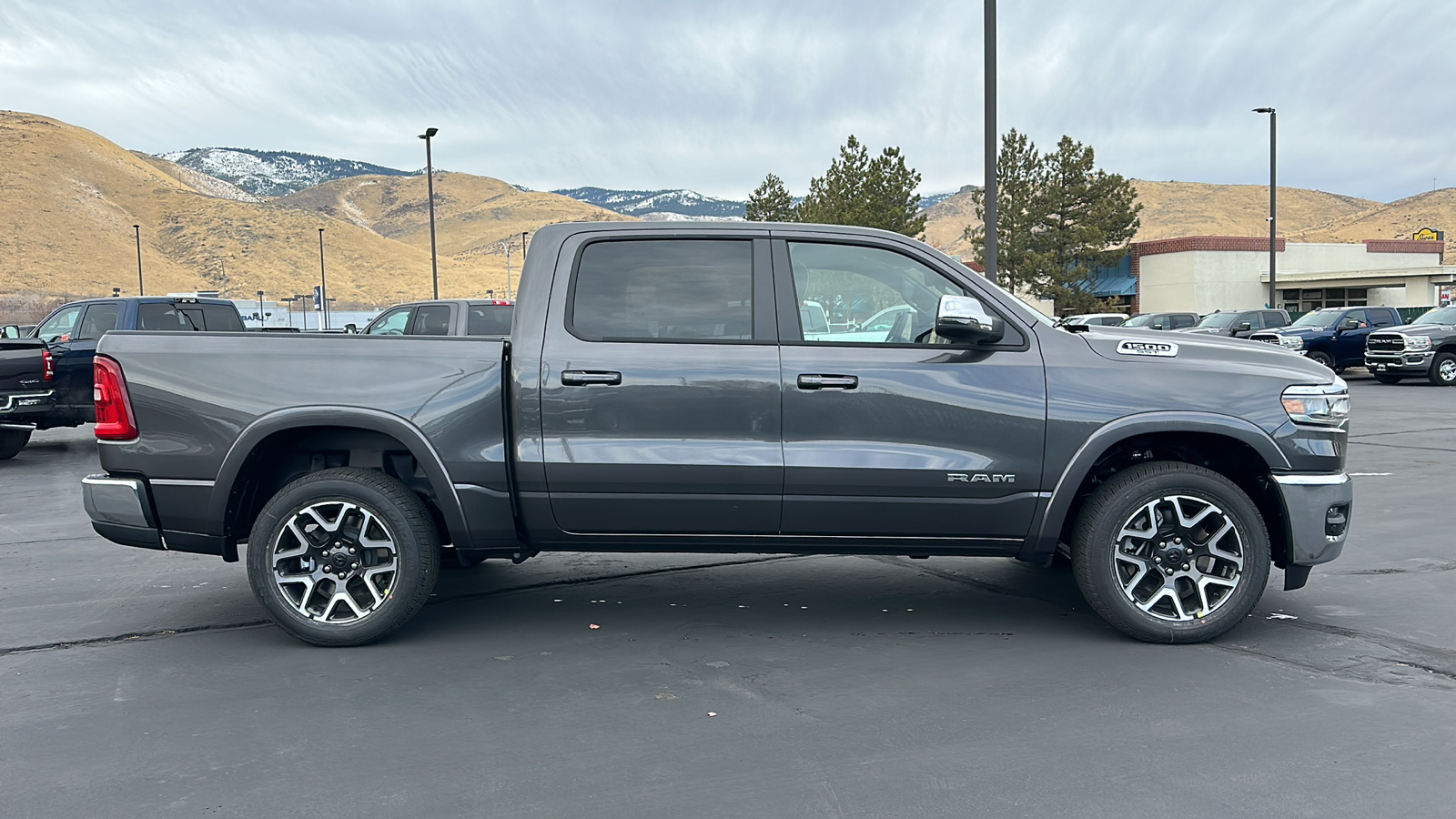 2025 Ram 1500 LARAMIE CREW CAB 4X4 57 BOX 2