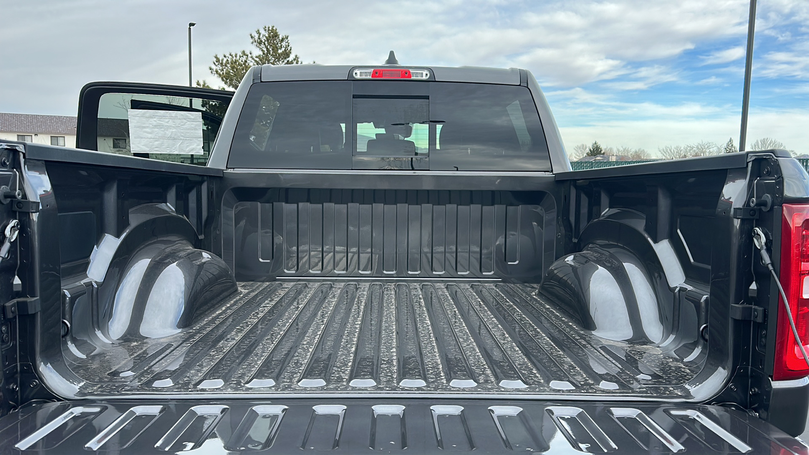 2025 Ram 1500 LARAMIE CREW CAB 4X4 57 BOX 19