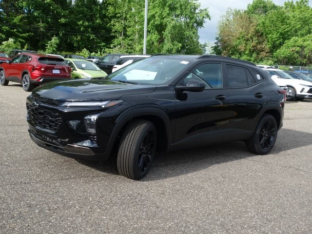 2025 Chevrolet Trax ACTIV 10