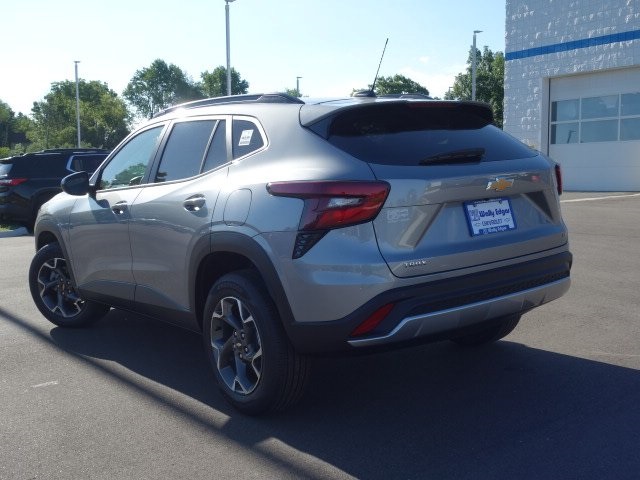 2025 Chevrolet Trax LT 13