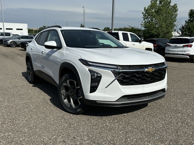 2025 Chevrolet Trax LT 2