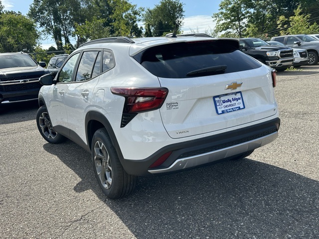 2025 Chevrolet Trax LT 13