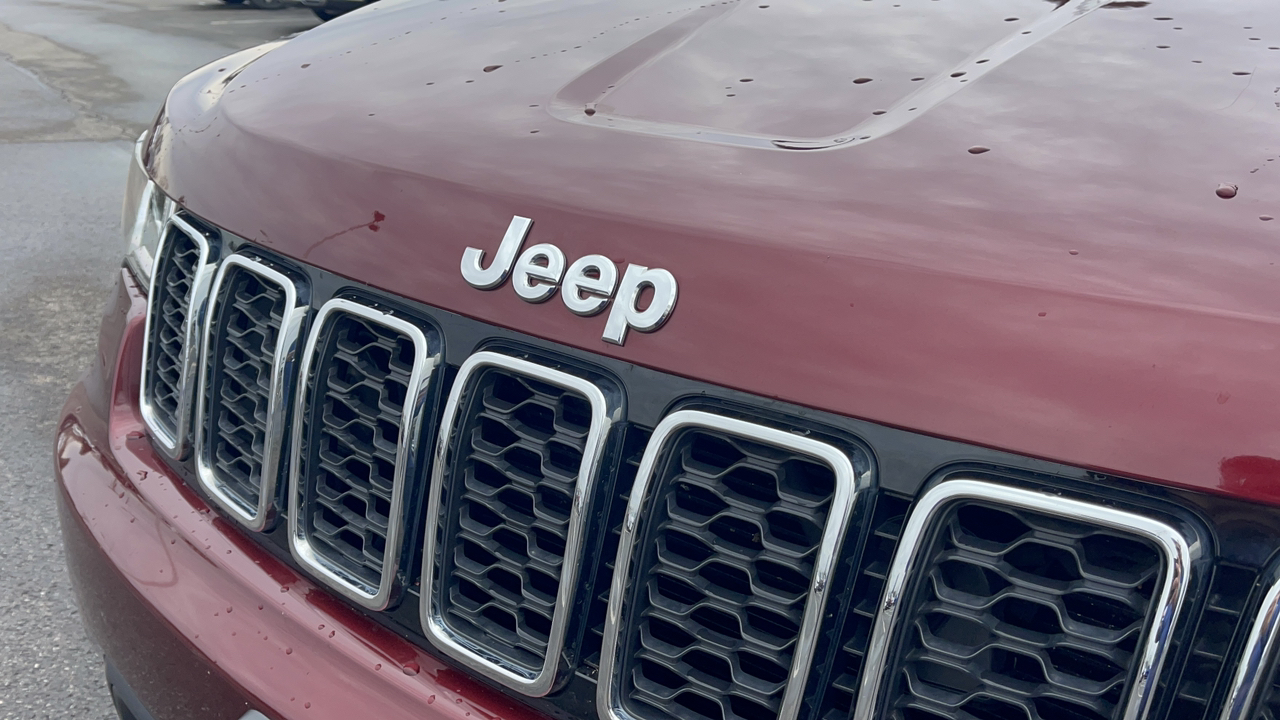 2019 Jeep Grand Cherokee Laredo E 12