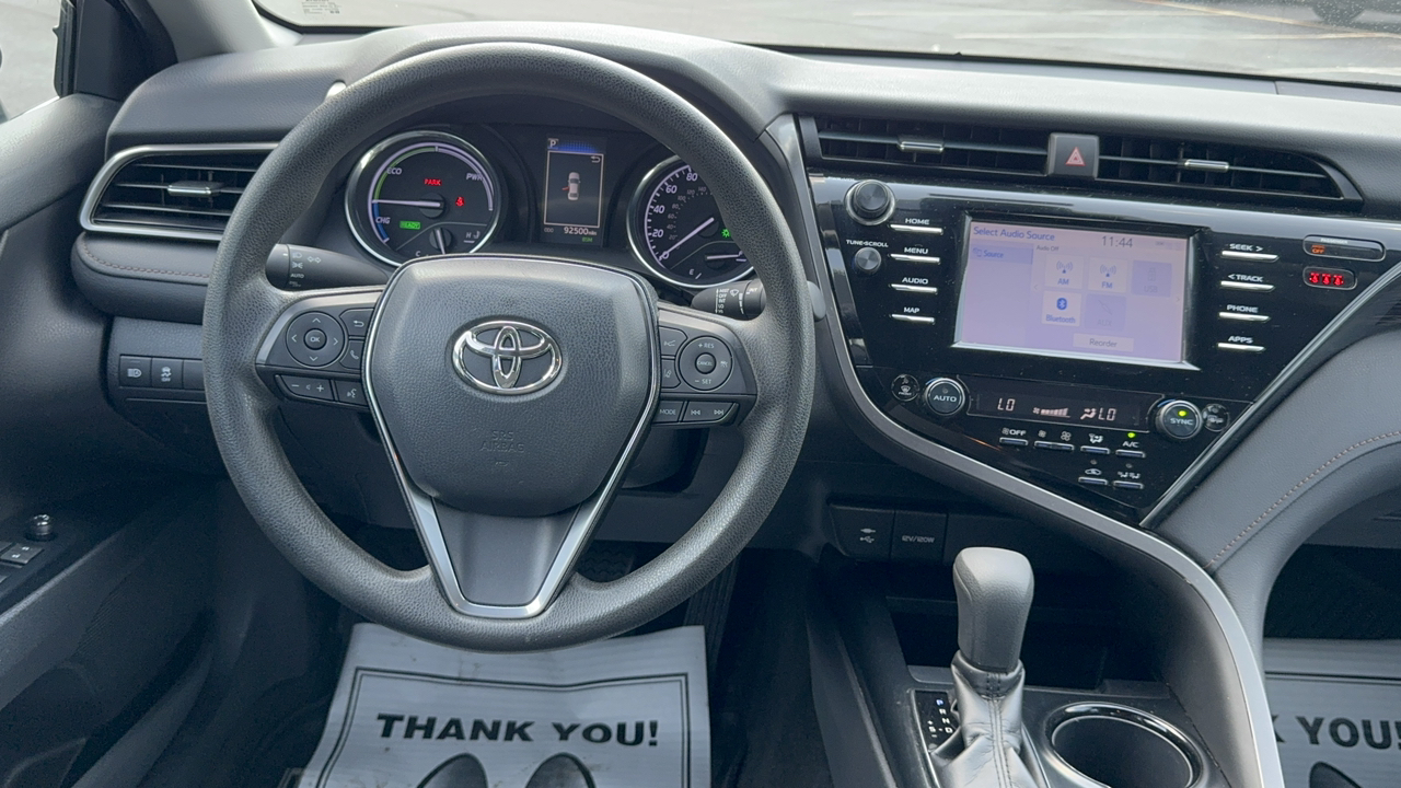 2019 Toyota Camry Hybrid LE 2