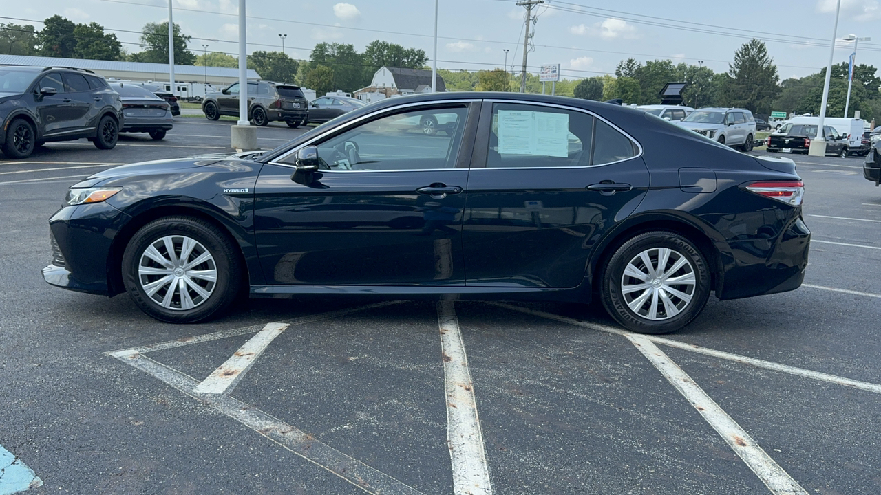 2019 Toyota Camry Hybrid LE 13