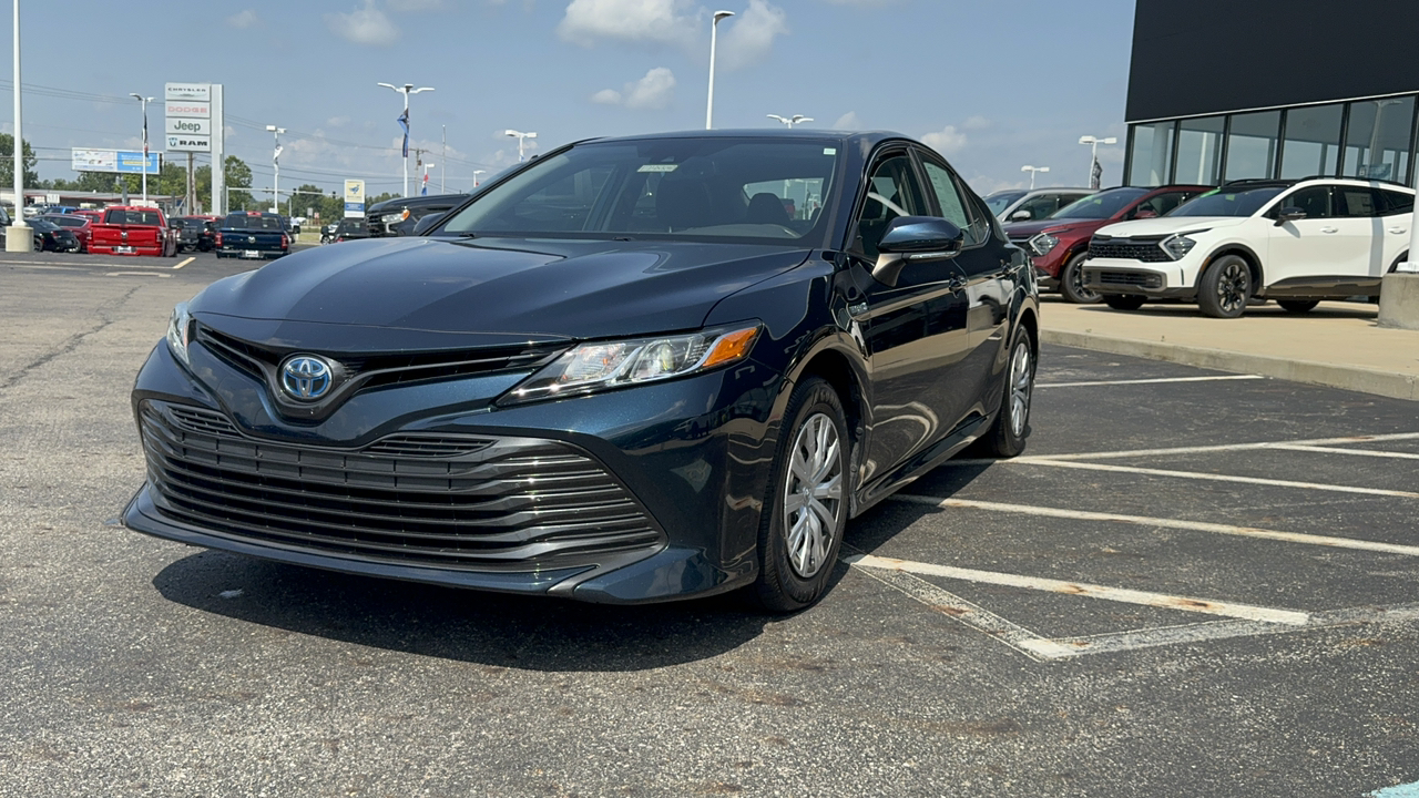 2019 Toyota Camry Hybrid LE 49