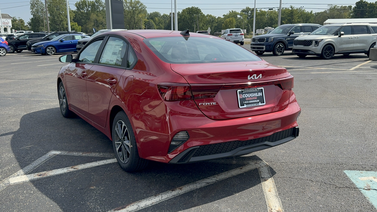 2024 Kia Forte LXS 11