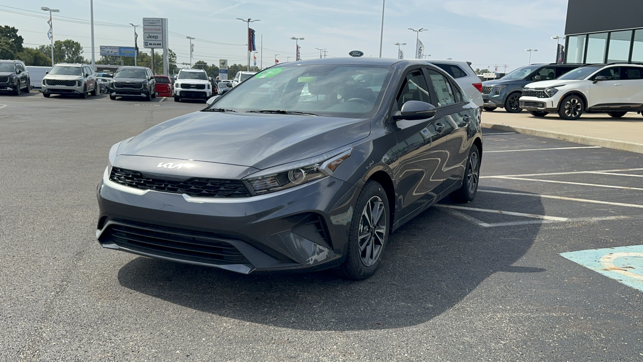 2024 Kia Forte LXS 43