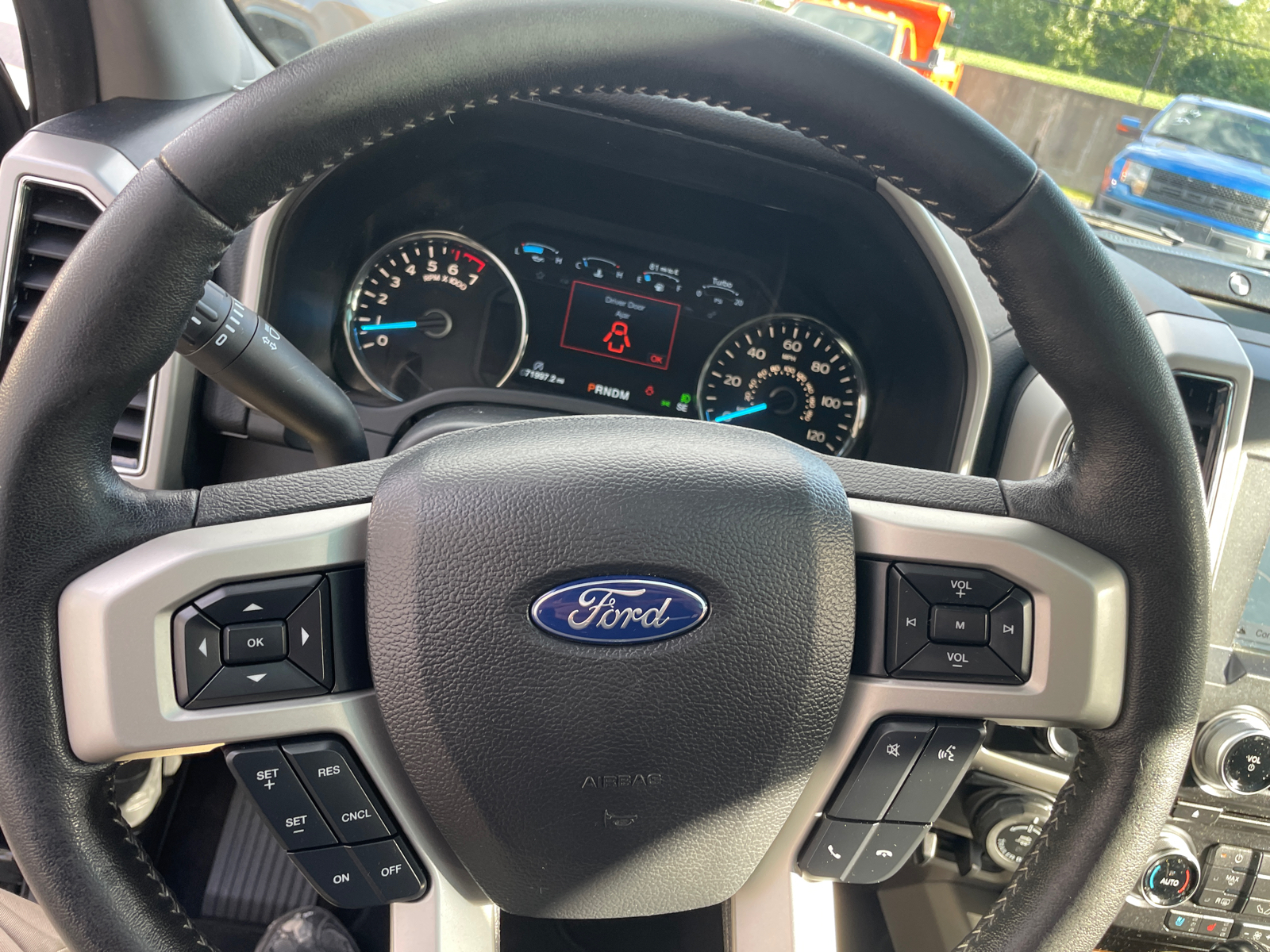 2018 Ford F-150 Lariat 25