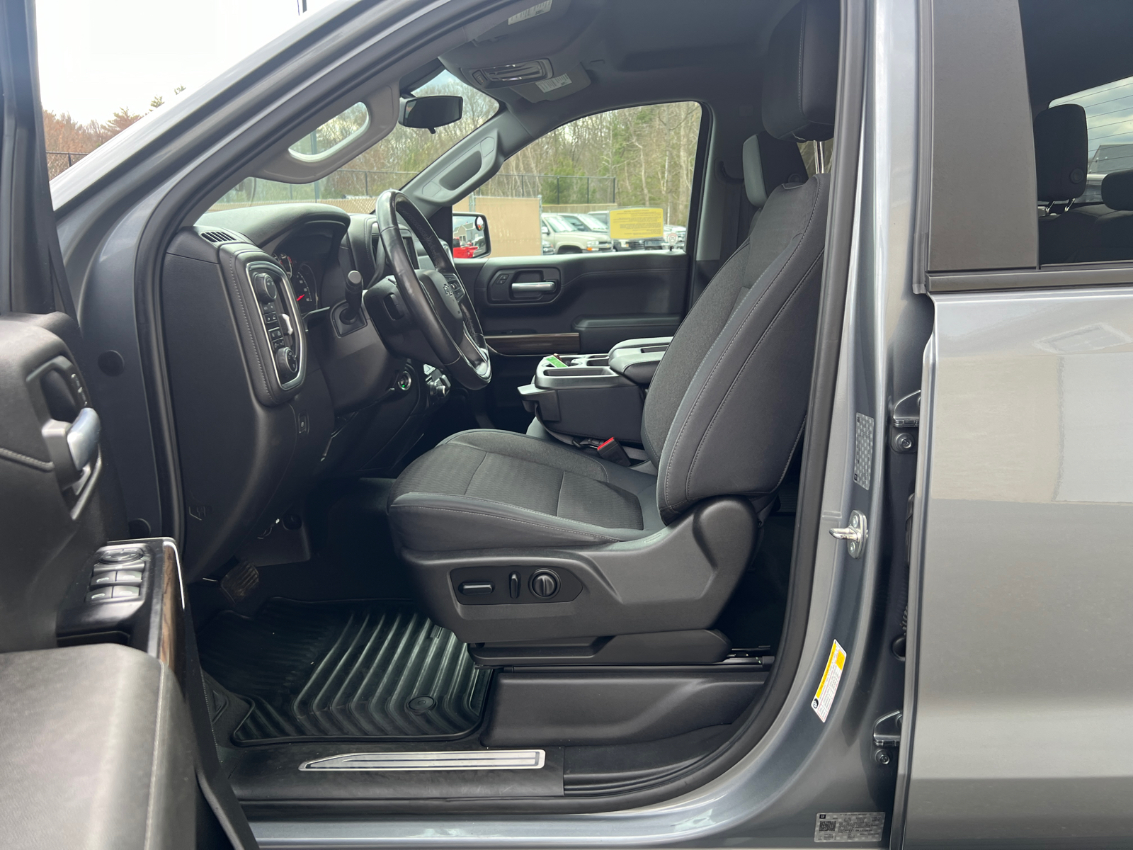 2019 Chevrolet Silverado 1500 RST 33
