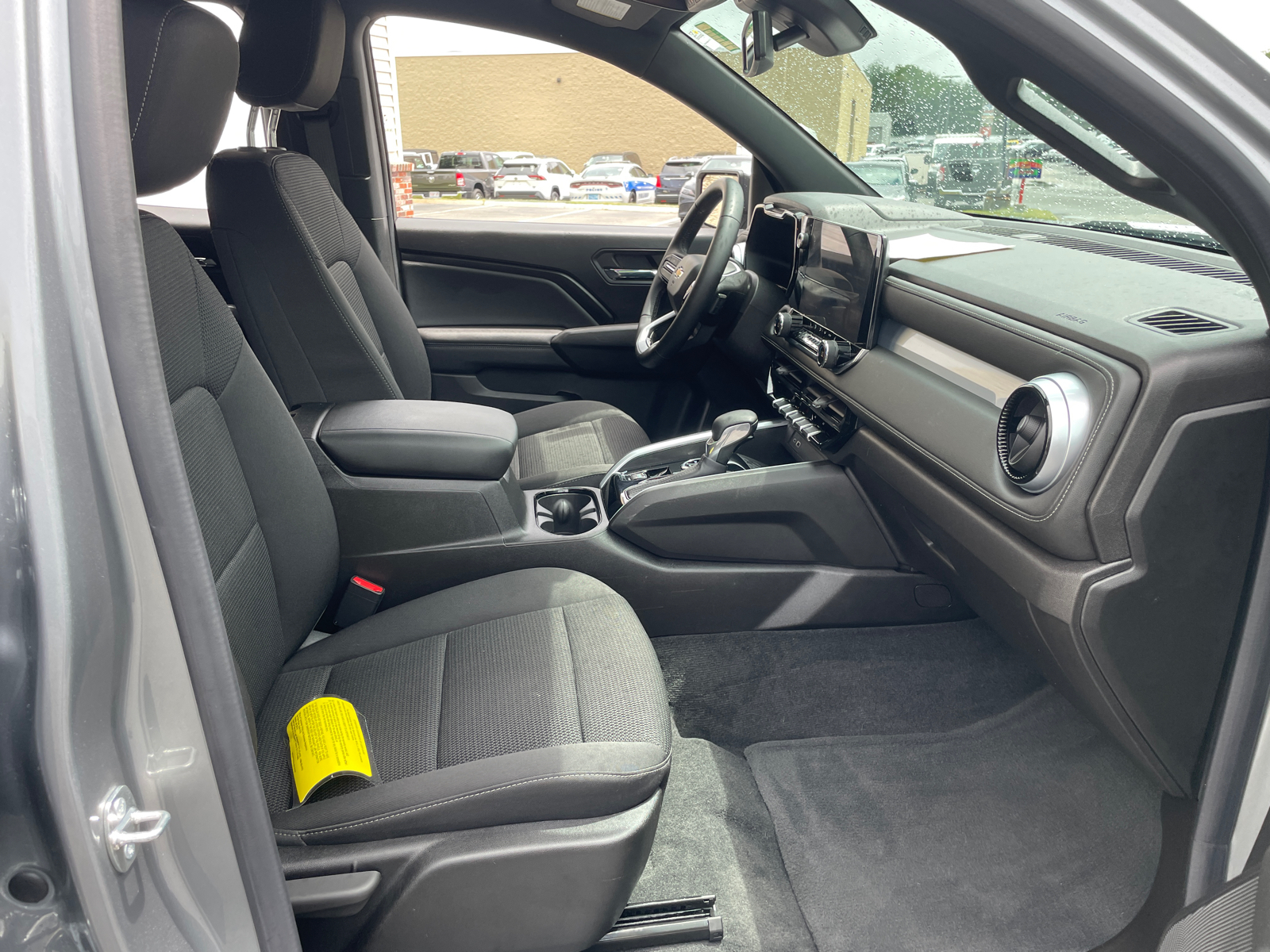 2023 Chevrolet Colorado LT 37