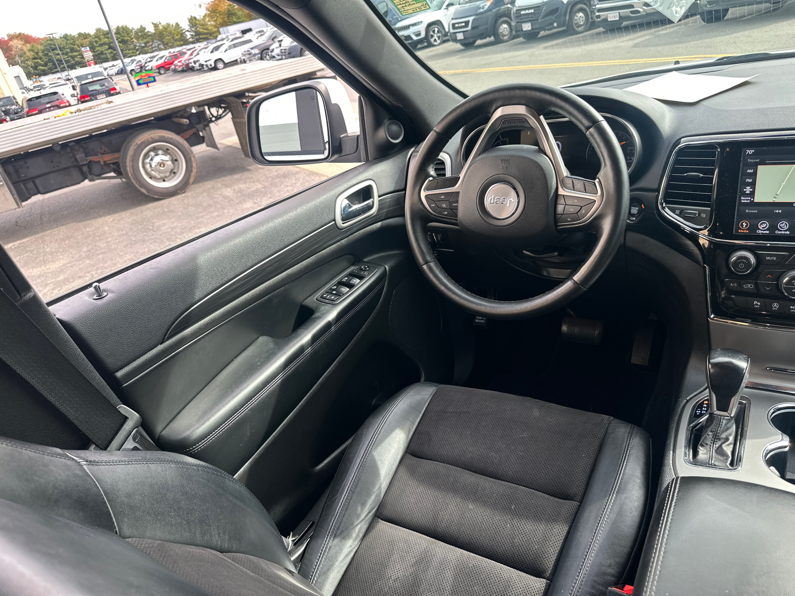 2020 Jeep Grand Cherokee  16