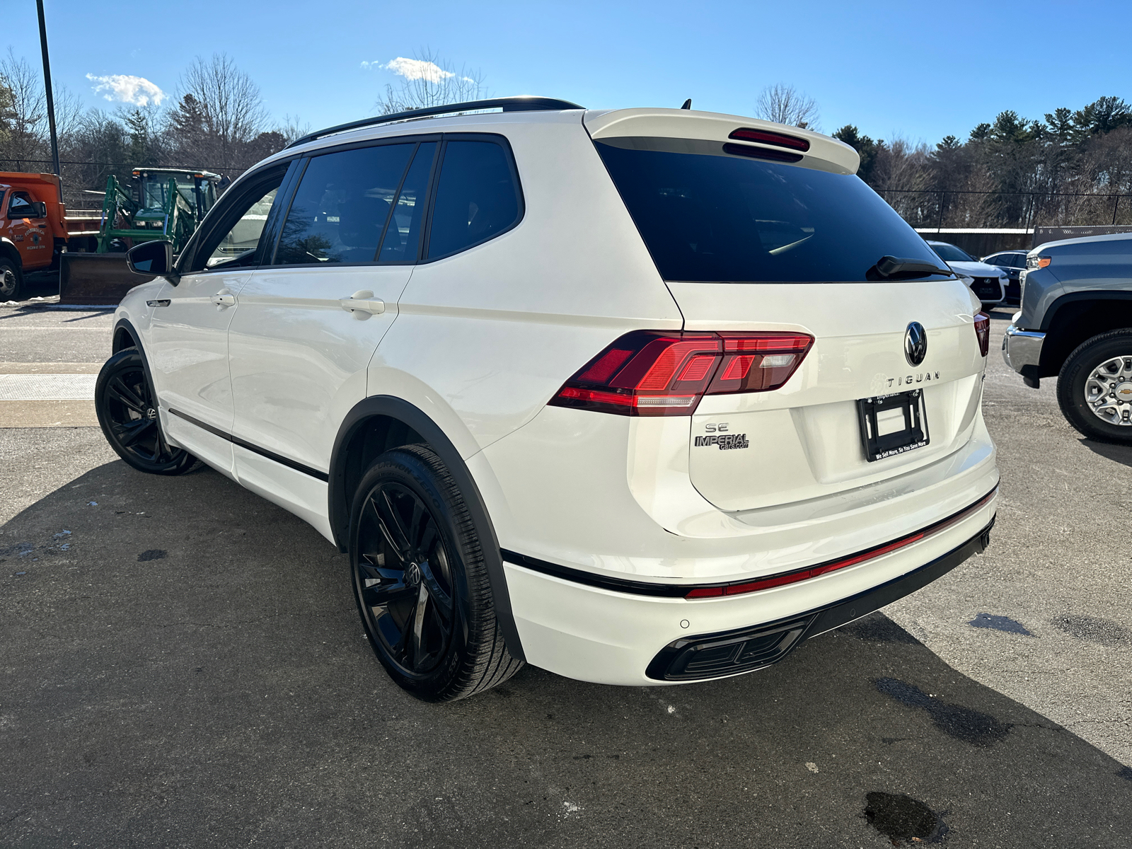 2023 Volkswagen Tiguan 2.0T SE R-Line Black 7