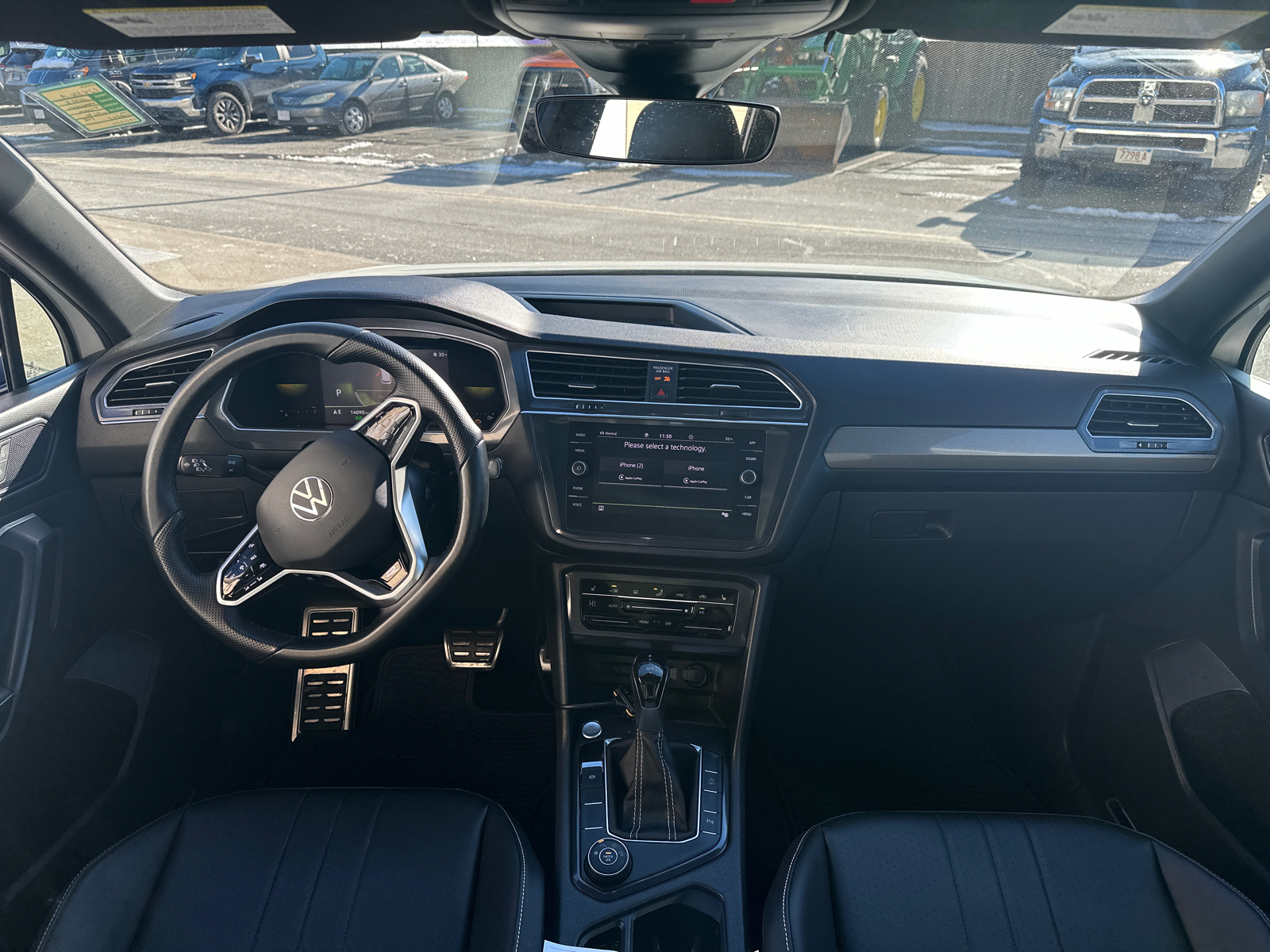 2023 Volkswagen Tiguan 2.0T SE R-Line Black 15