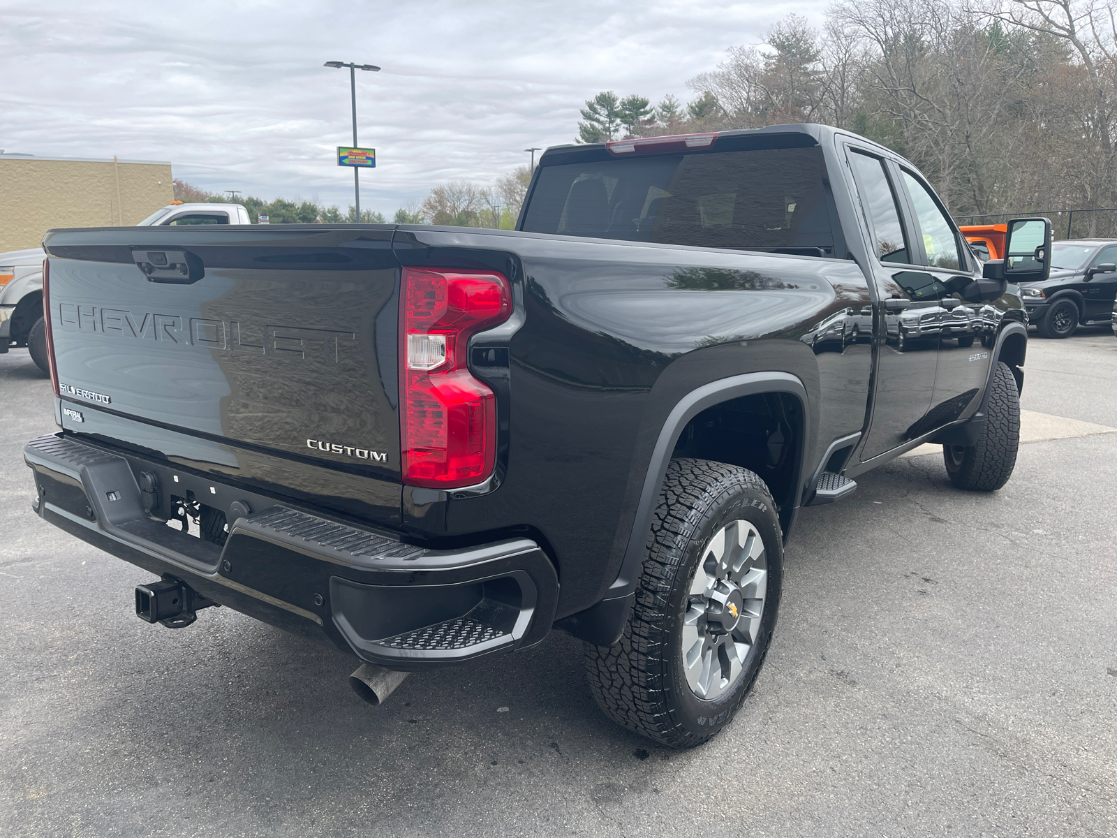 2024 Chevrolet Silverado 2500HD Custom 13