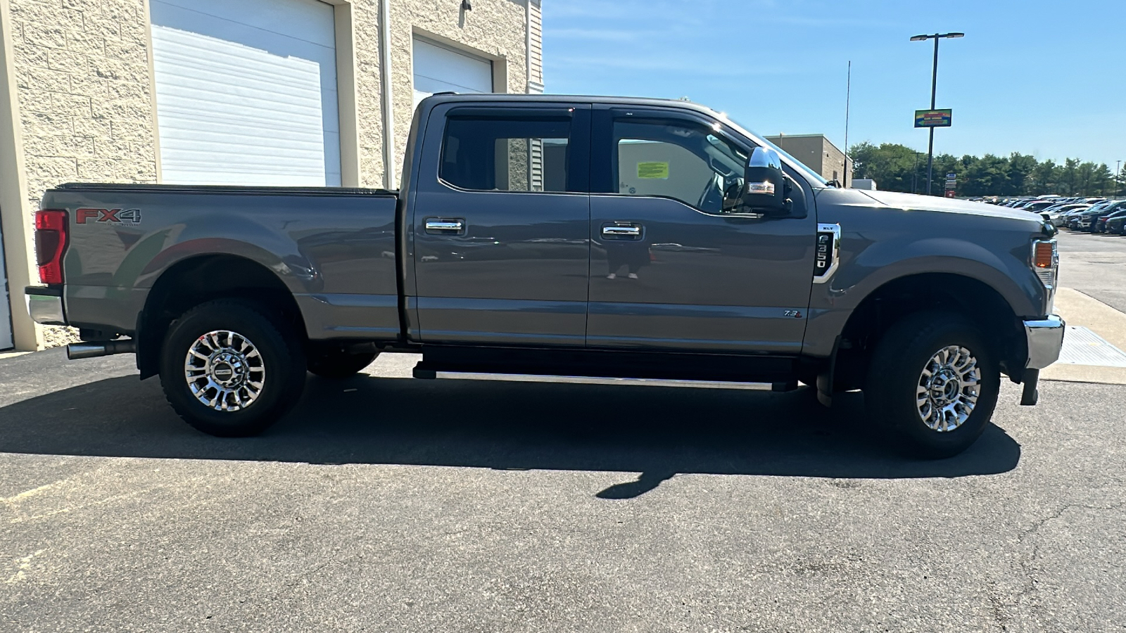 2022 Ford F-350SD XLT 12