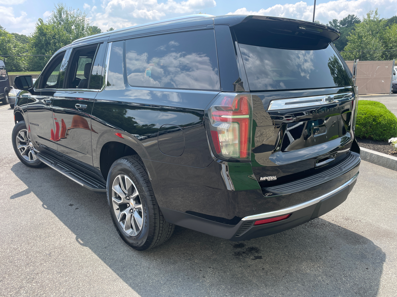 2024 Chevrolet Suburban LT 9