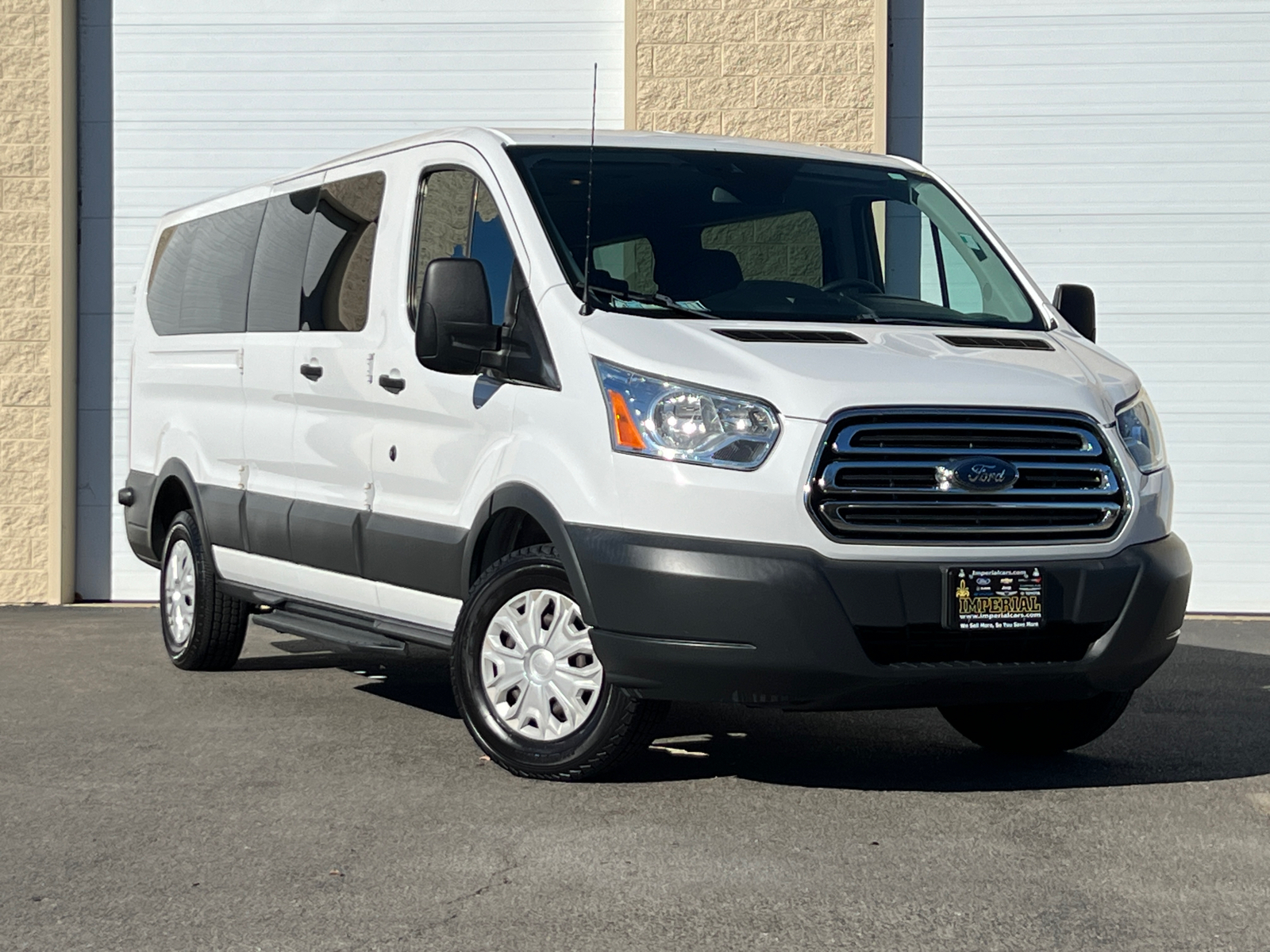 2016 Ford Transit-350 XLT 2