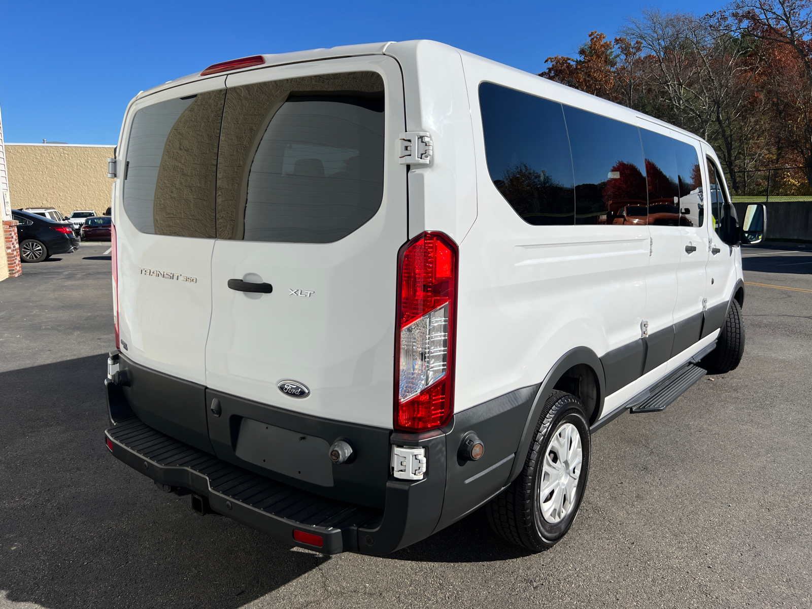 2016 Ford Transit-350 XLT 10