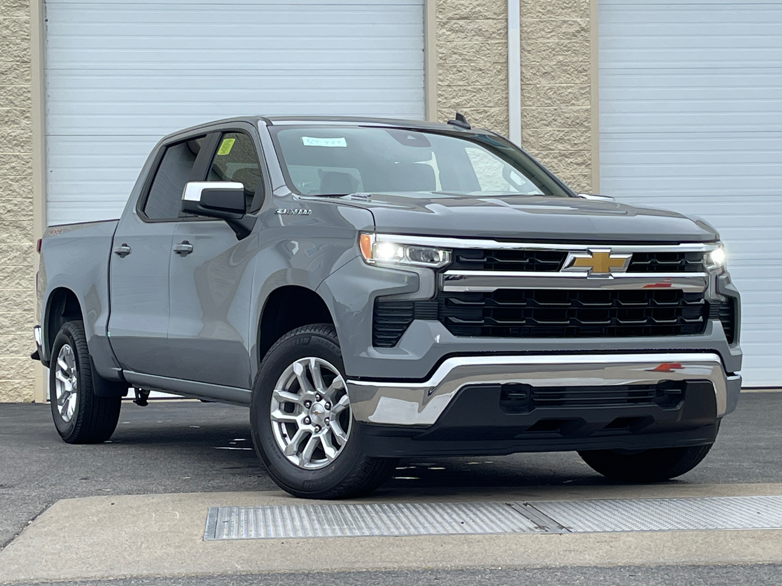 2024 Chevrolet Silverado 1500 LT 1