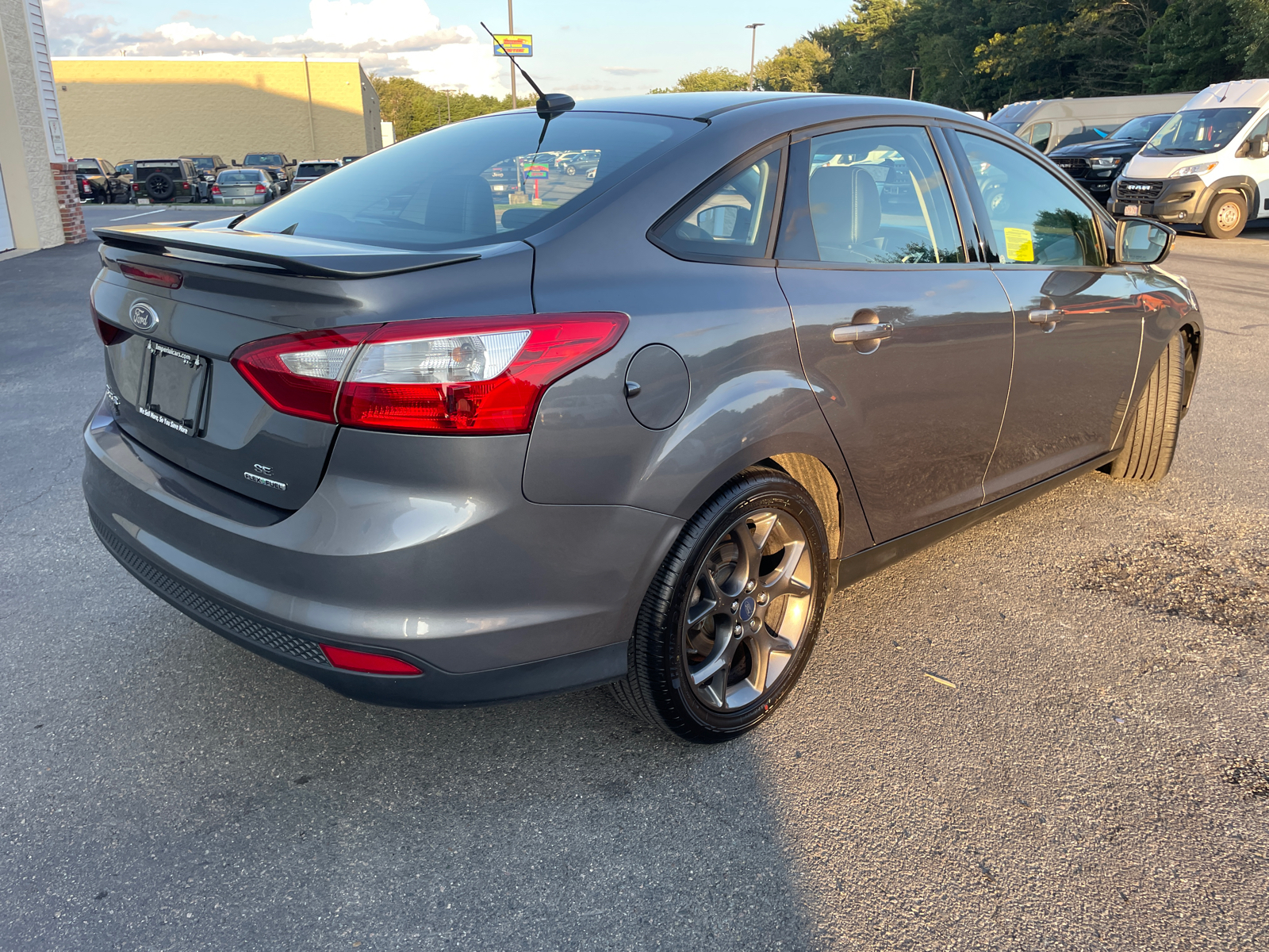 2014 Ford Focus SE 12