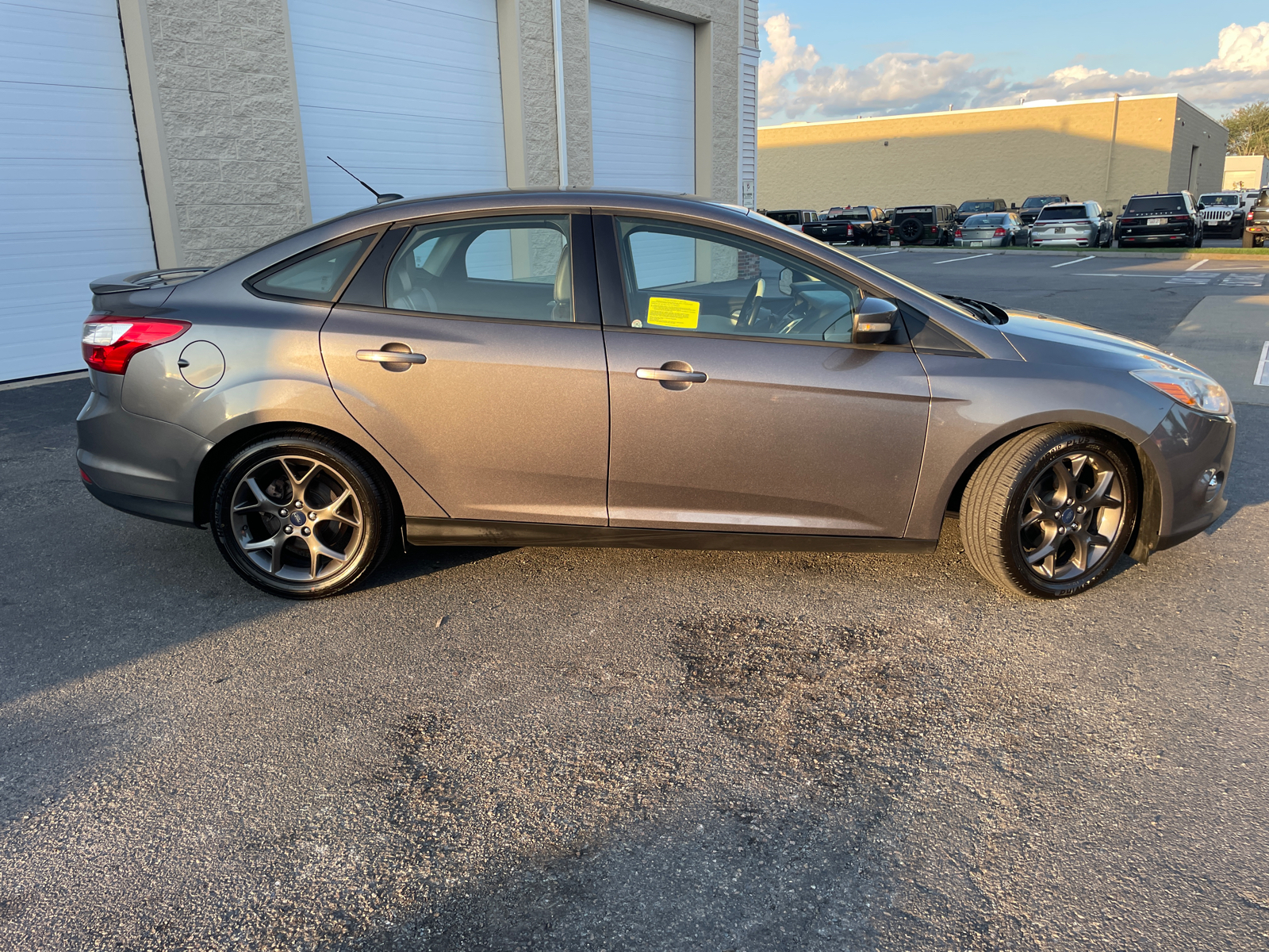 2014 Ford Focus SE 13