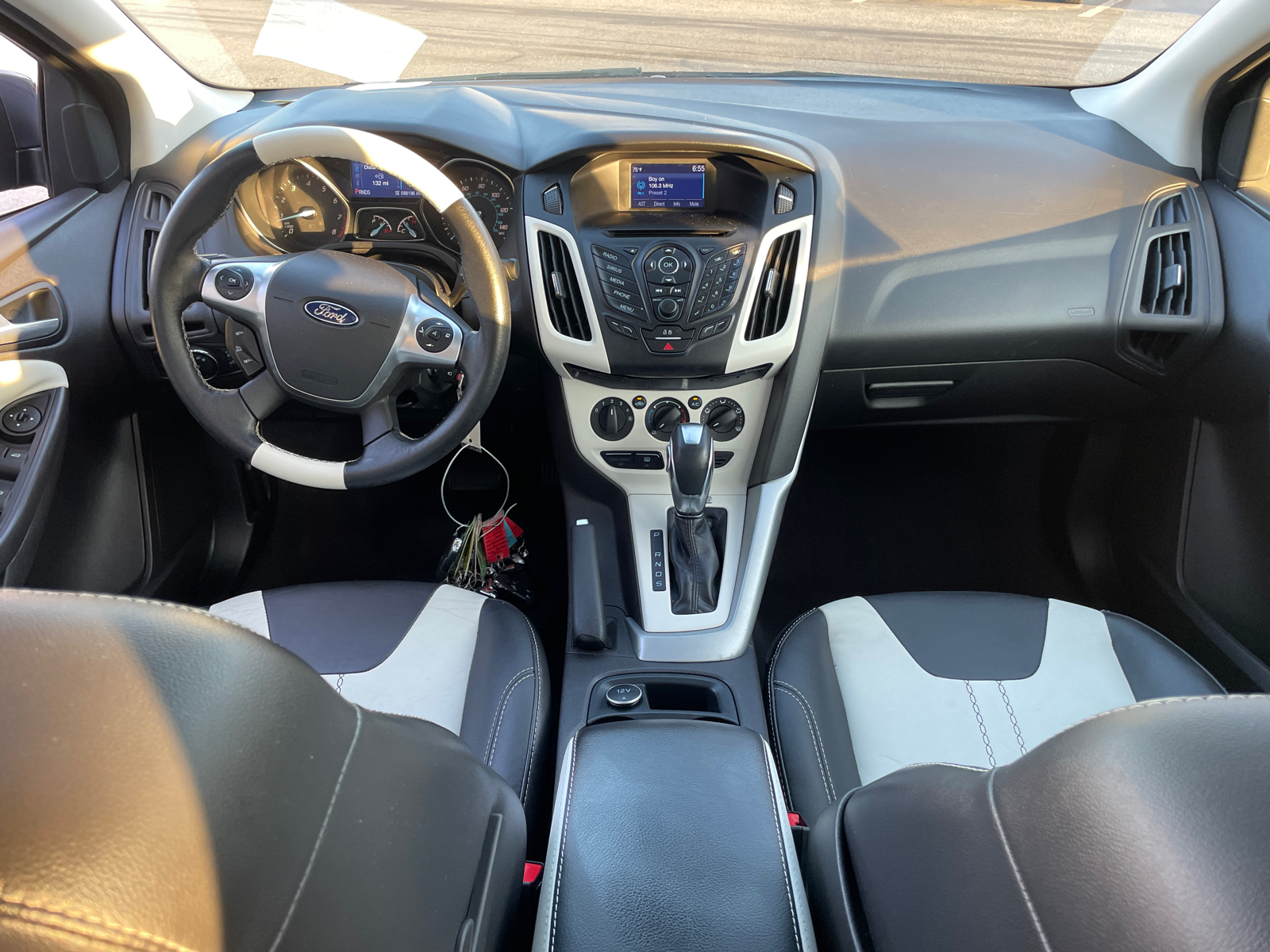 2014 Ford Focus SE 17