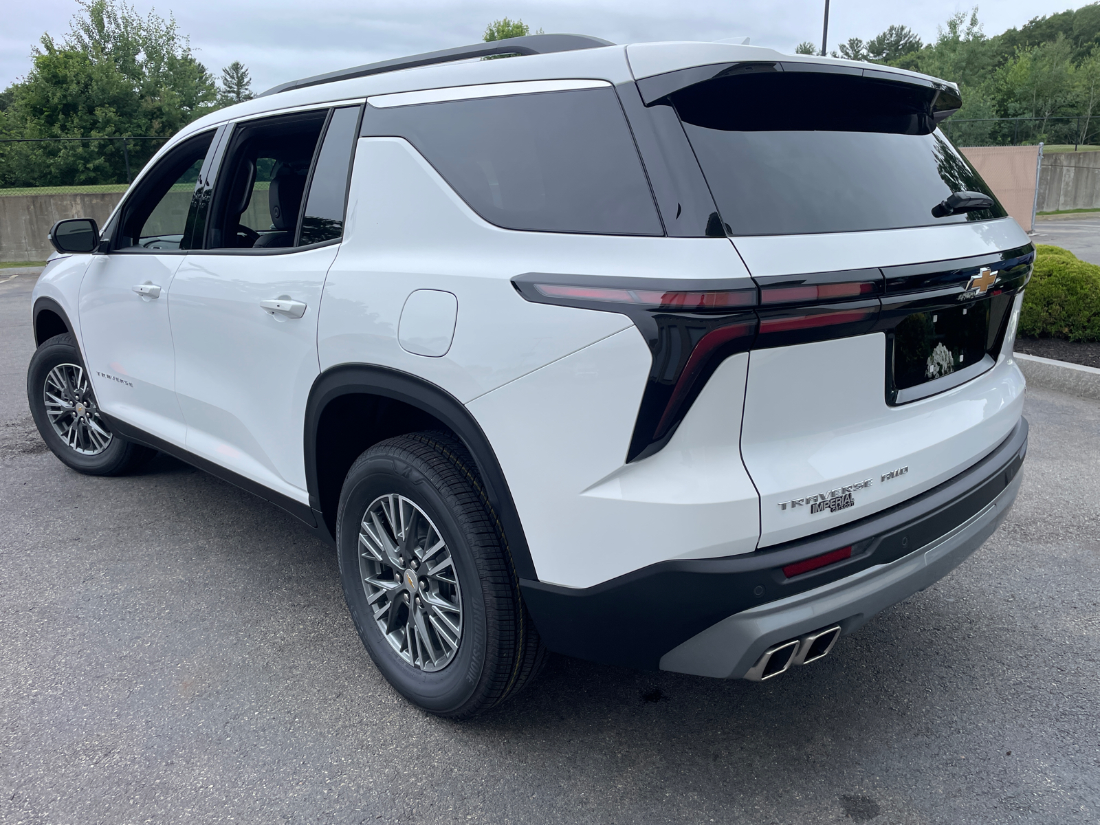 2024 Chevrolet Traverse LT 8