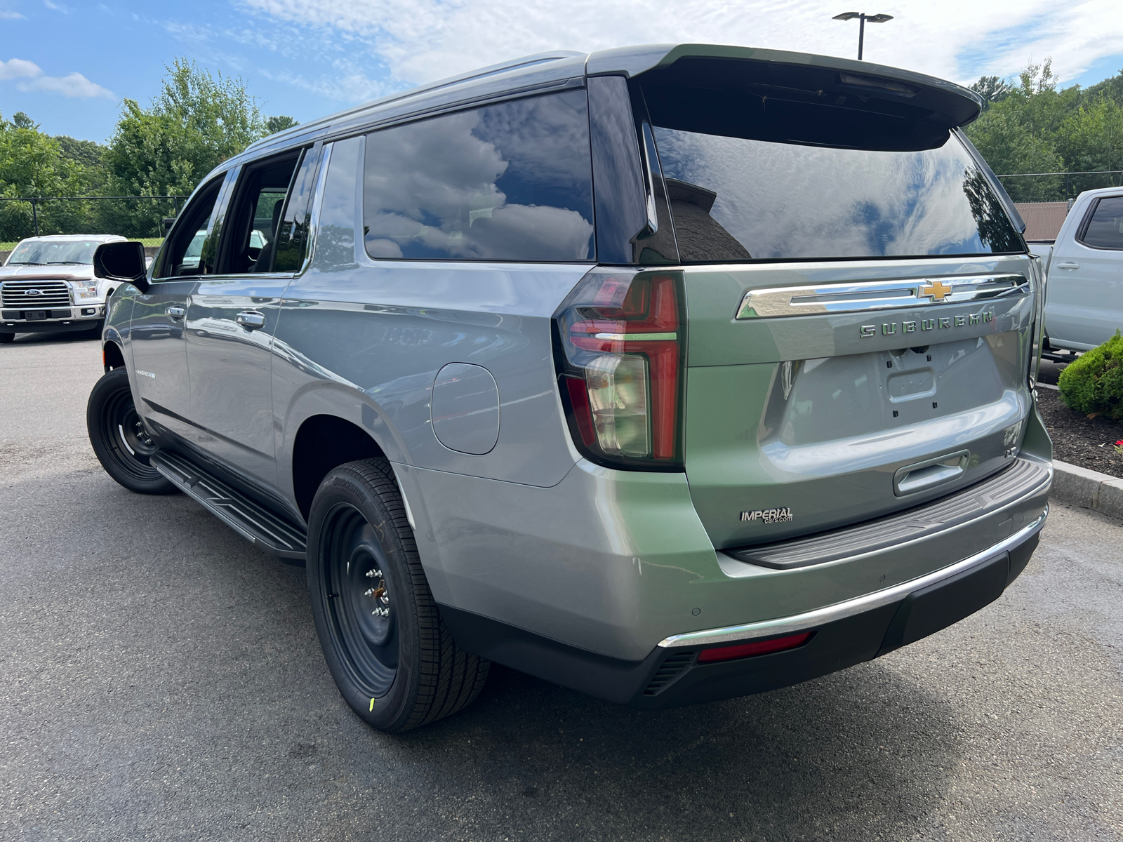 2024 Chevrolet Suburban LT 7