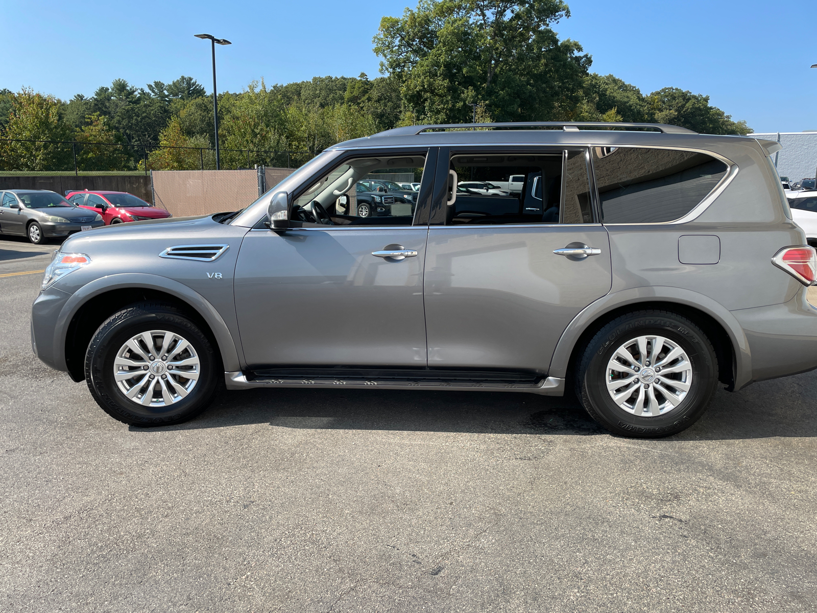 2019 Nissan Armada SV 6