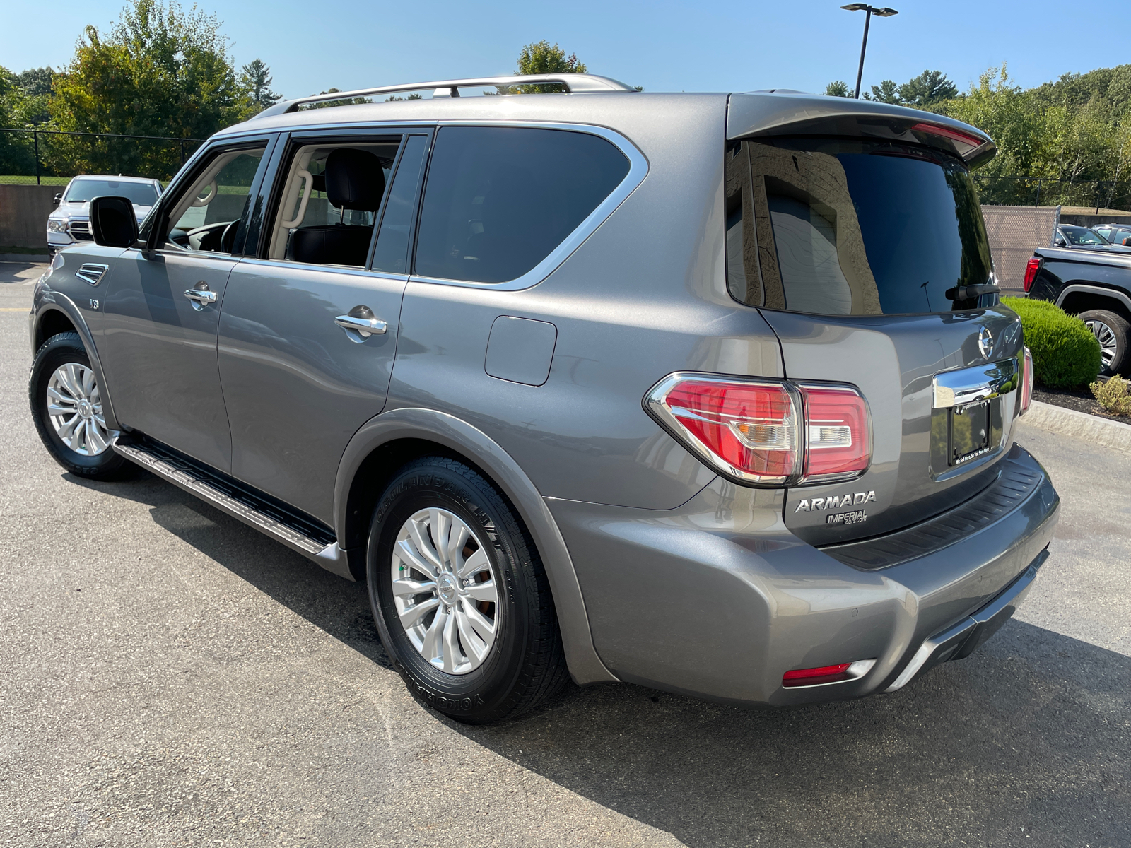 2019 Nissan Armada SV 9