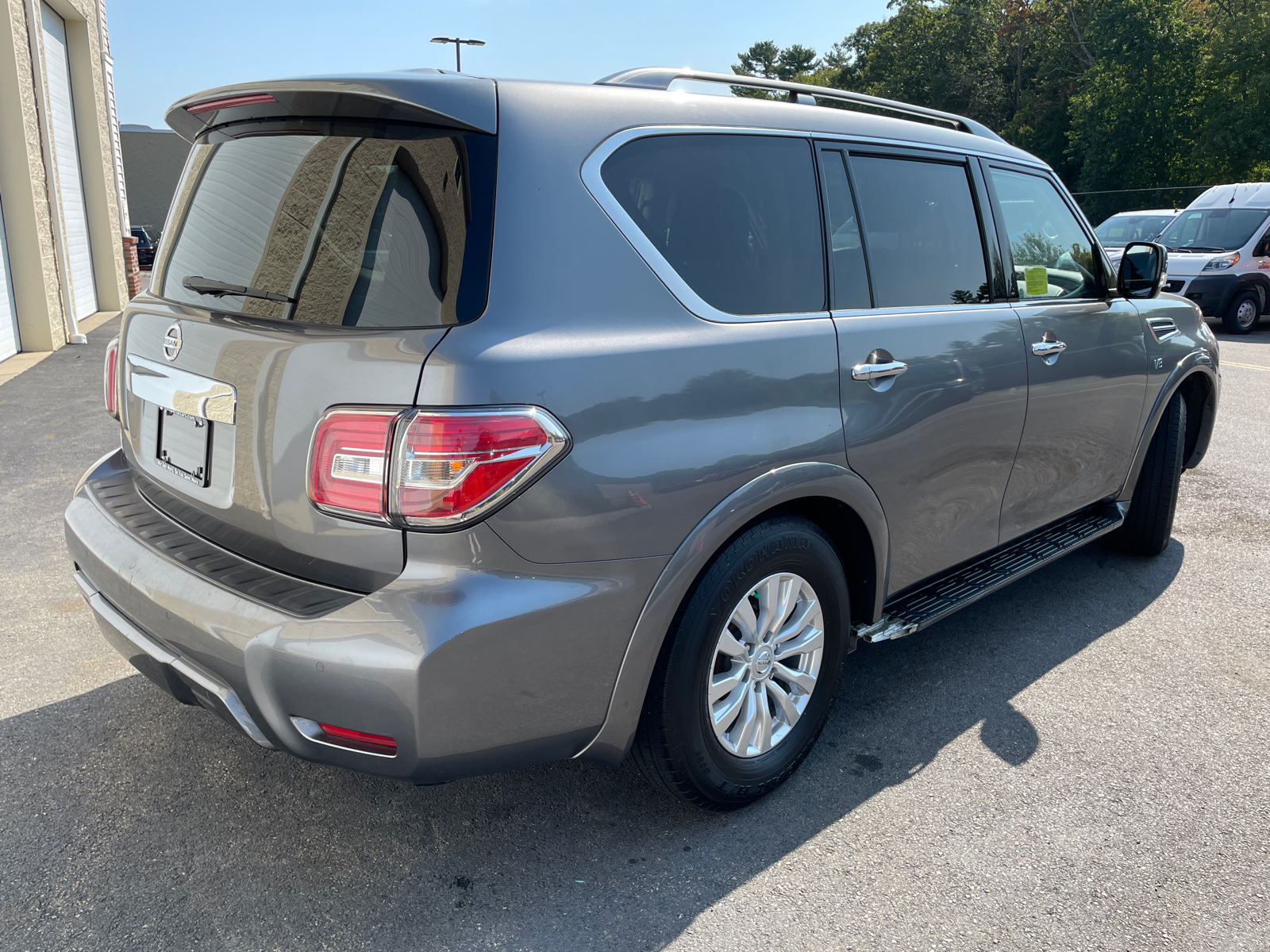 2019 Nissan Armada SV 14