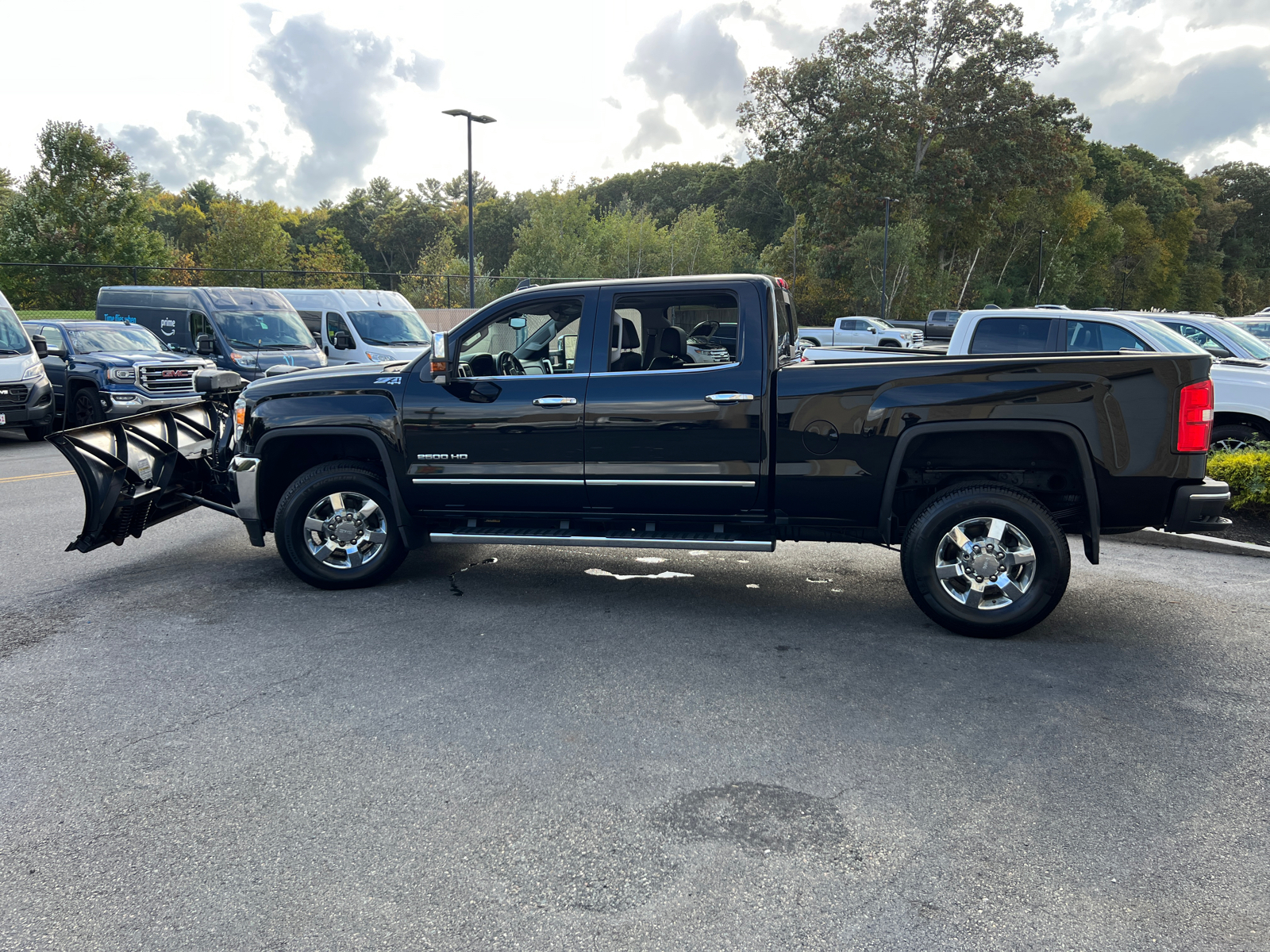 2018 GMC Sierra 2500HD SLT with Fisher Plow 5