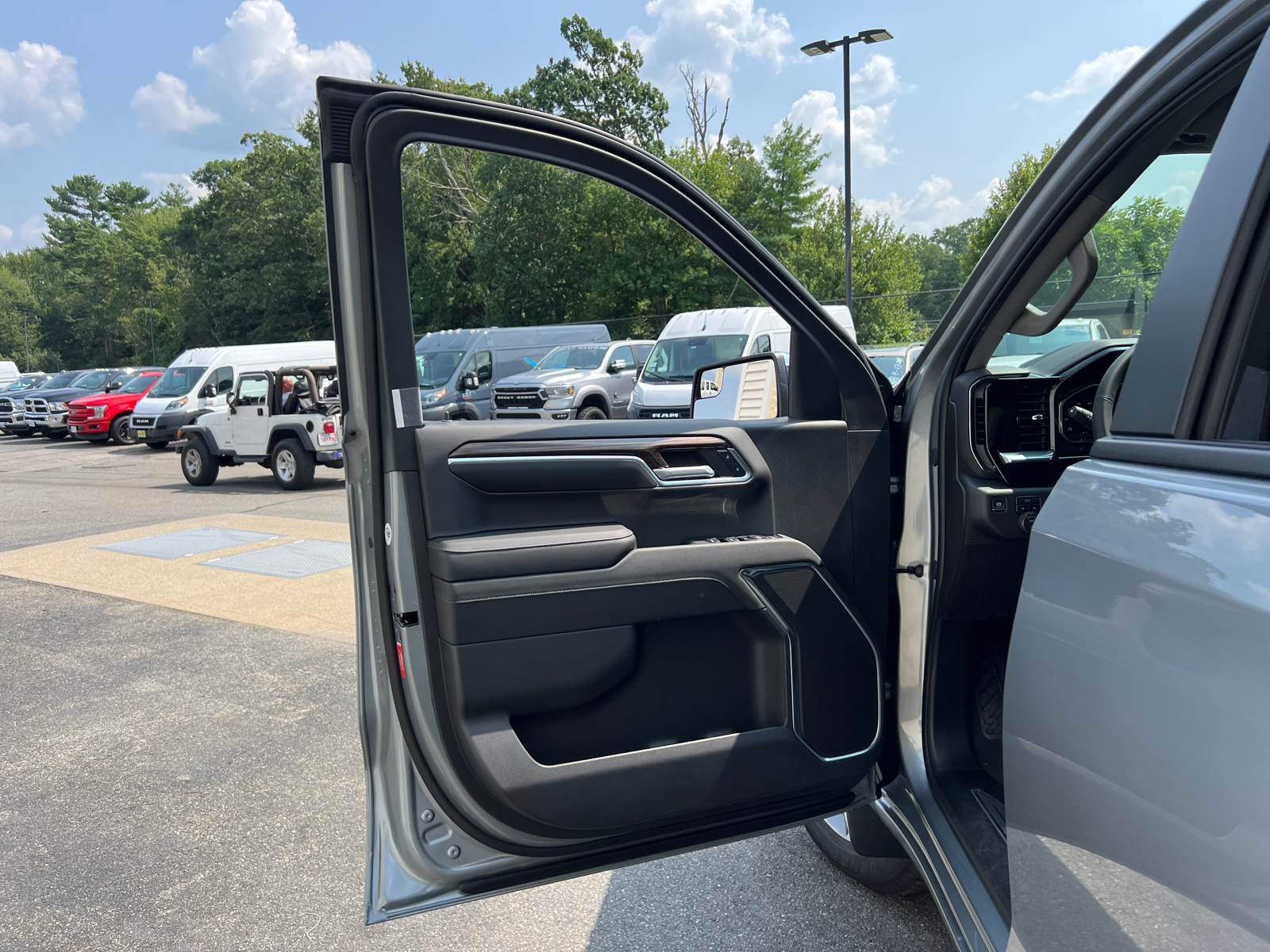 2024 Chevrolet Silverado 1500 LT 17