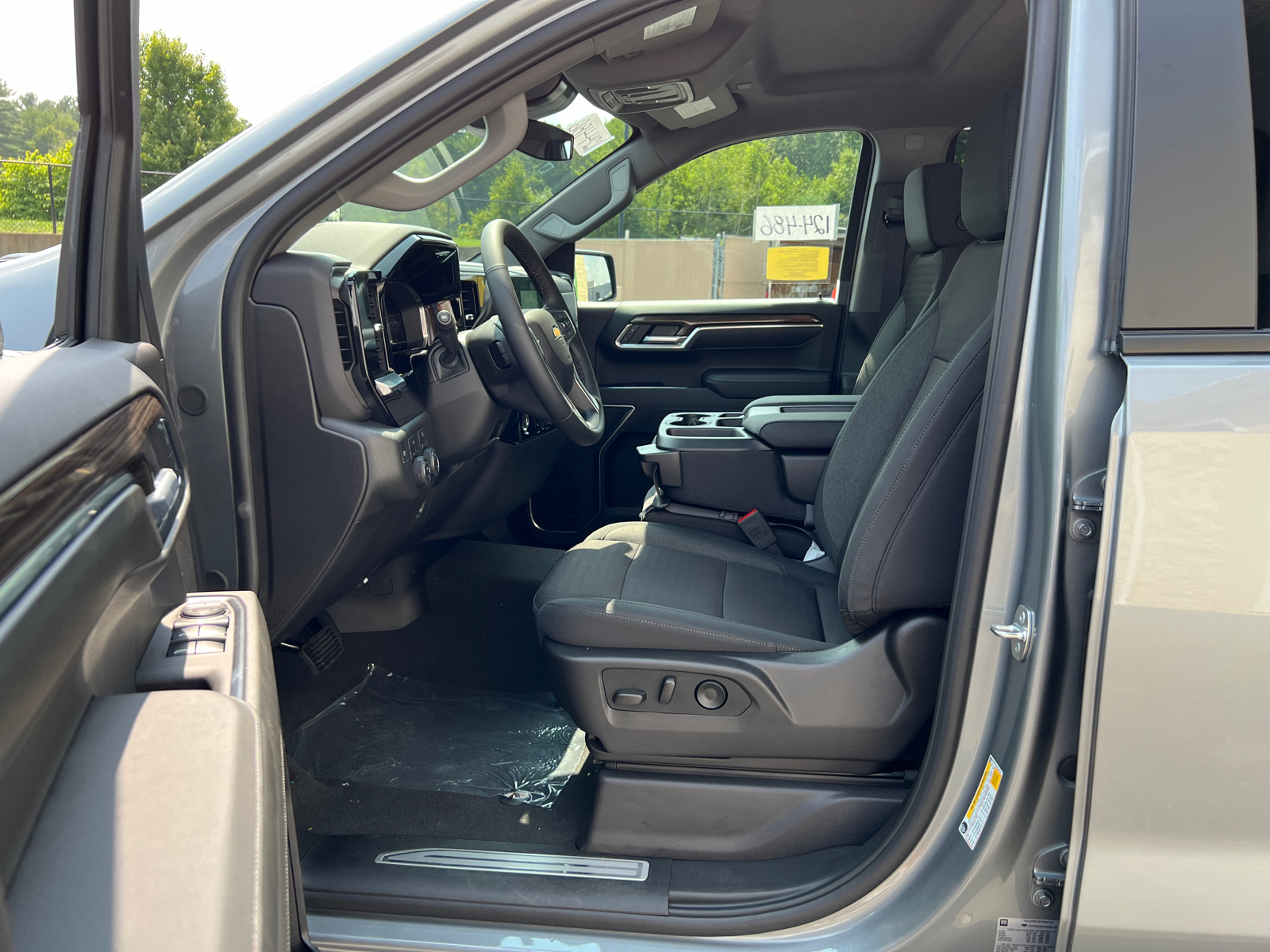 2024 Chevrolet Silverado 1500 LT 29