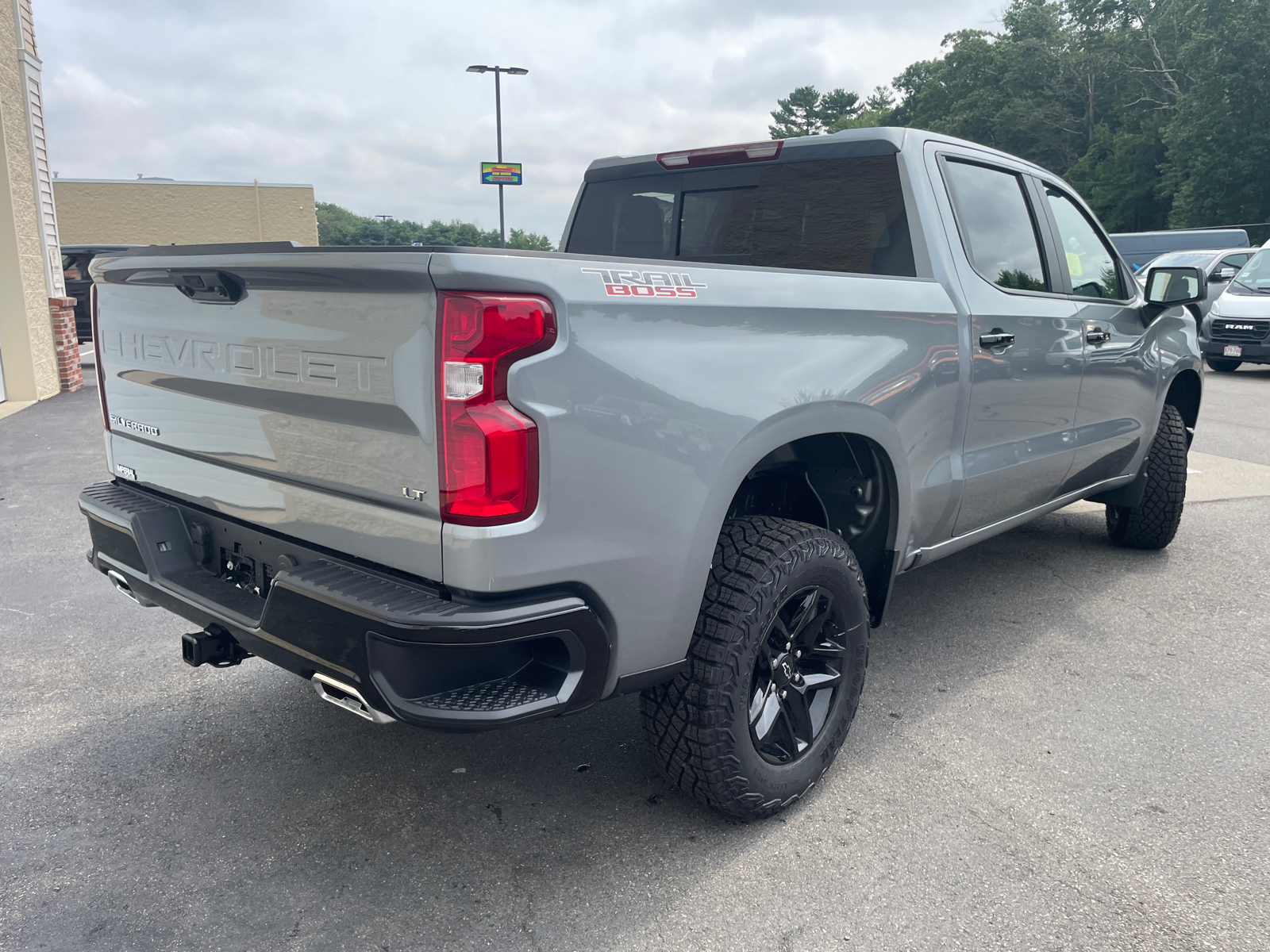 2024 Chevrolet Silverado 1500 LT Trail Boss 12