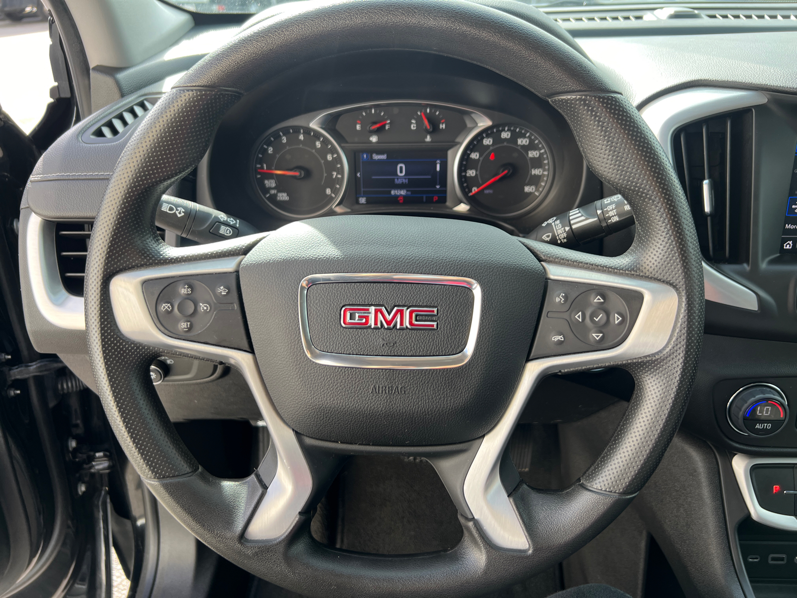 2022 GMC Terrain SLE 22