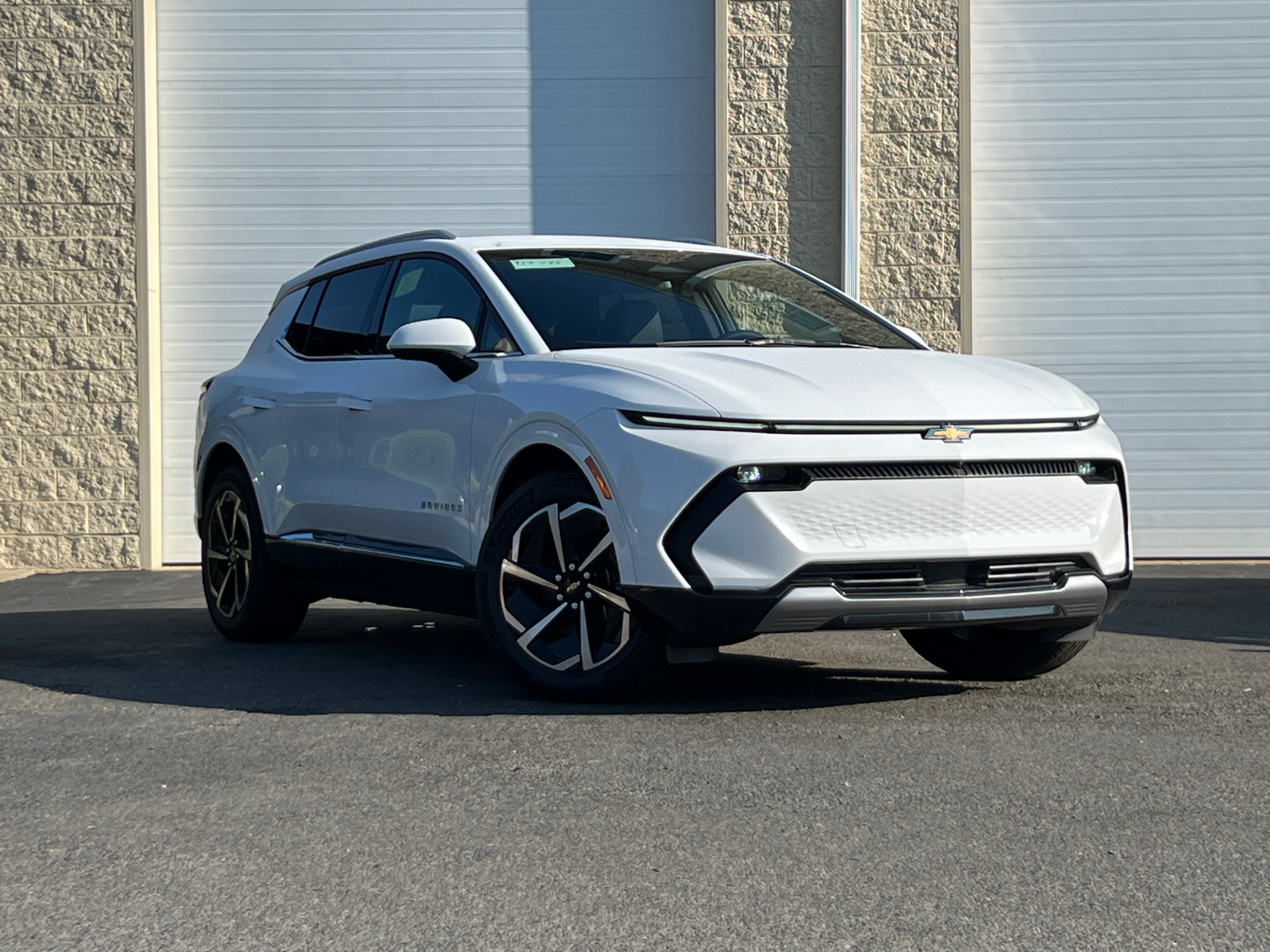 2024 Chevrolet Equinox EV LT 1