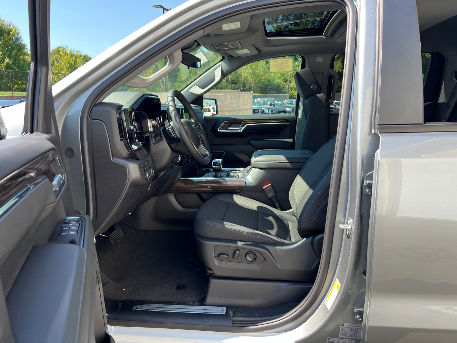 2024 Chevrolet Silverado 1500 LT Trail Boss 31