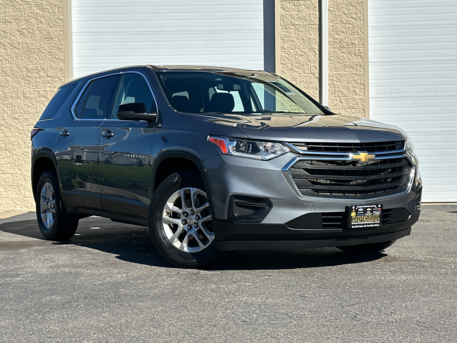 2021 Chevrolet Traverse LS 2