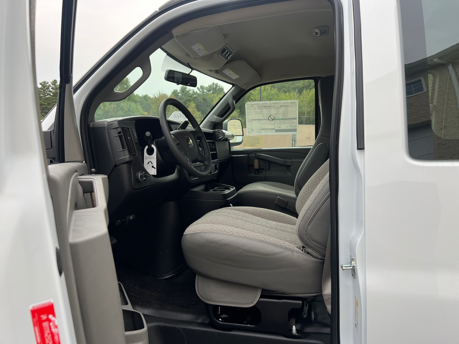 2024 Chevrolet Express 3500 Work Van 23