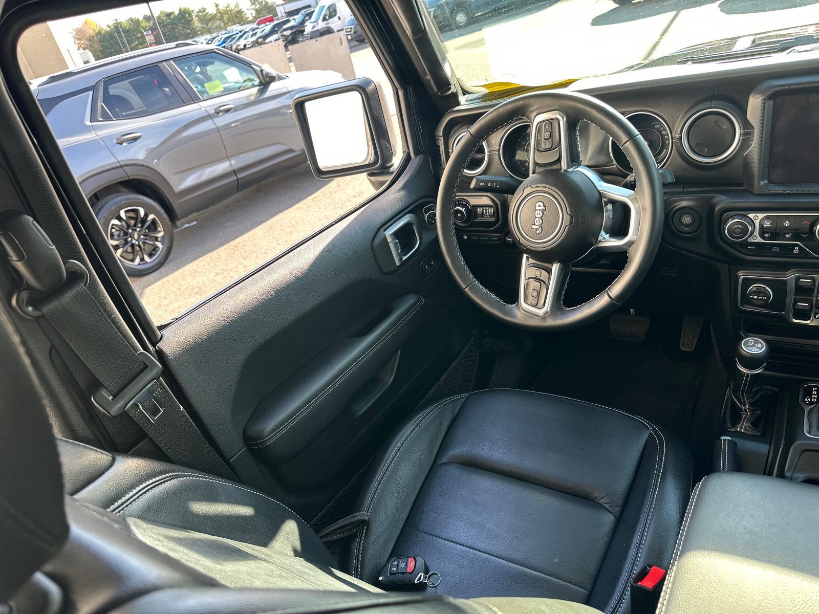 2022 Jeep Wrangler Unlimited Sahara 4xe 16