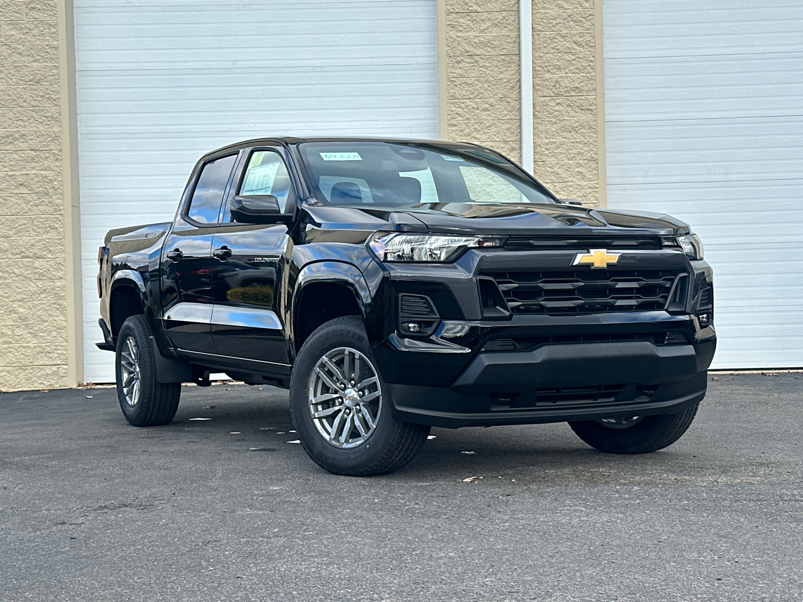 2024 Chevrolet Colorado LT 2