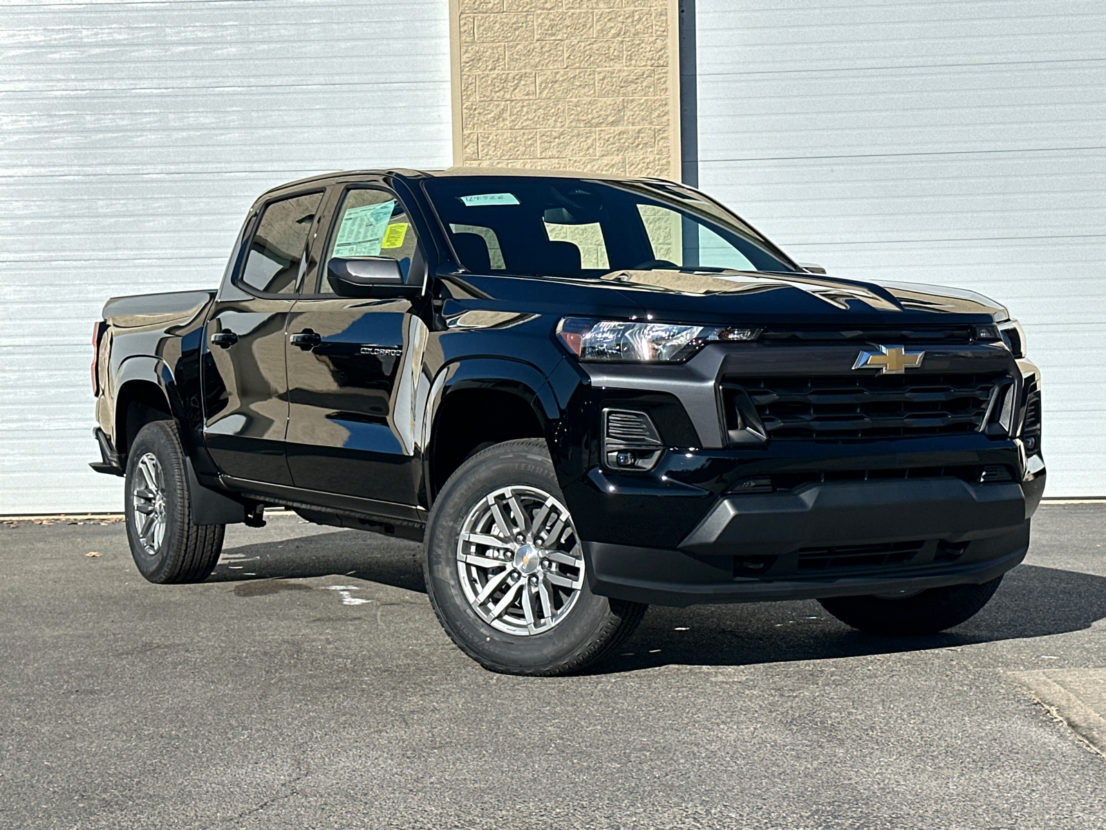 2024 Chevrolet Colorado LT 2